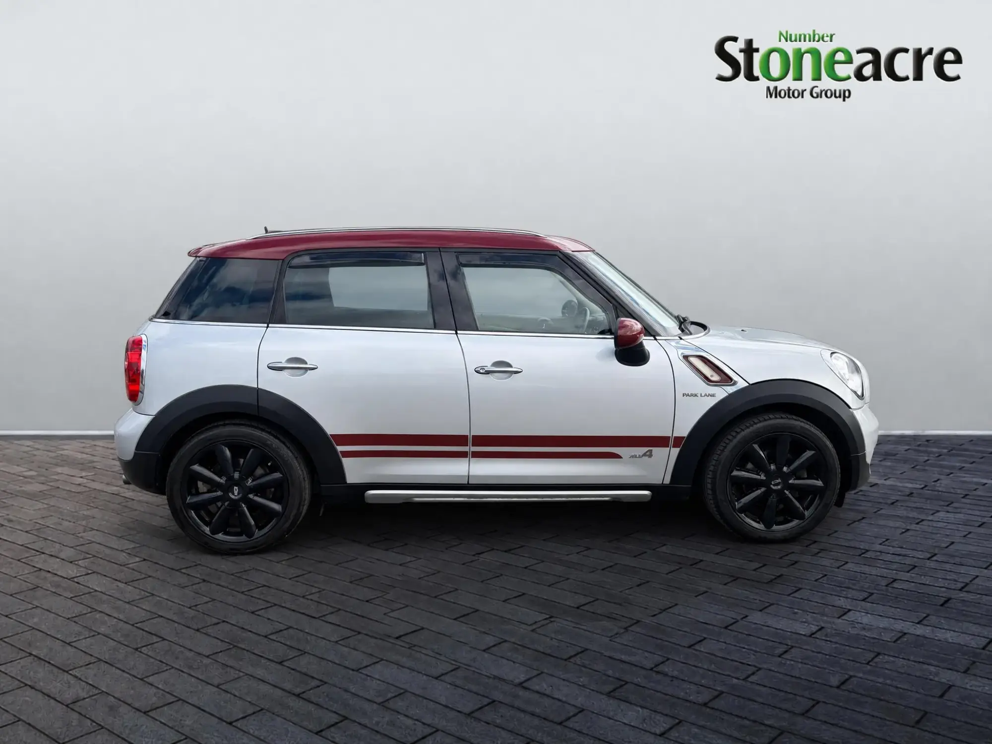 MINI Countryman 1.6 Cooper Park Lane Auto ALL4 Euro 6 5dr YF66RCZ Image 2