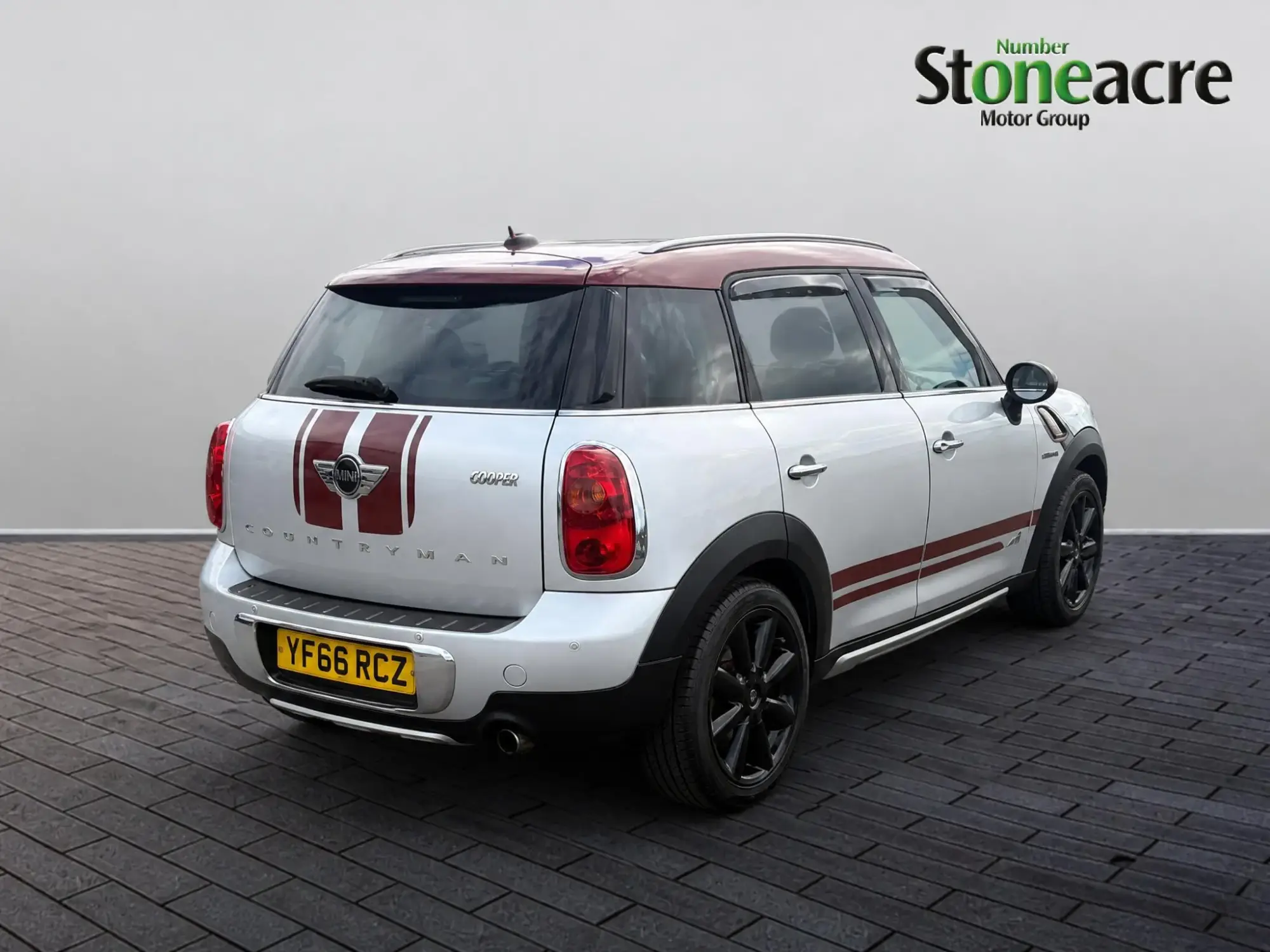 MINI Countryman 1.6 Cooper Park Lane Auto ALL4 Euro 6 5dr YF66RCZ Image 3
