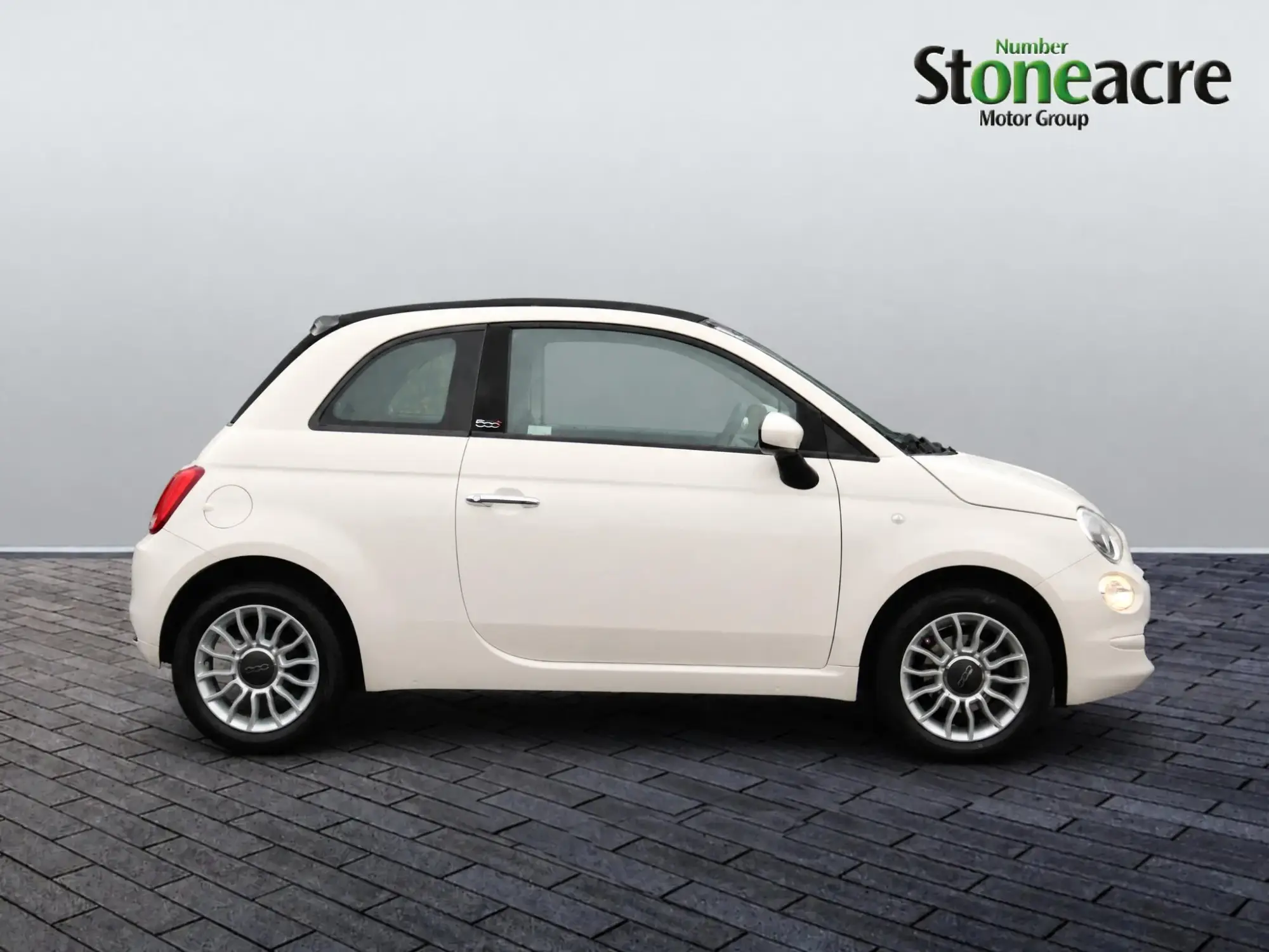 Fiat 500c 1.2 Pop Star Dualogic Euro 6 (s/s) 2dr HG17RZK Image 2 Fiat 500c 1.2 Pop Star Dualogic Euro 6 (s/s) 2dr HG17RZK Image 2