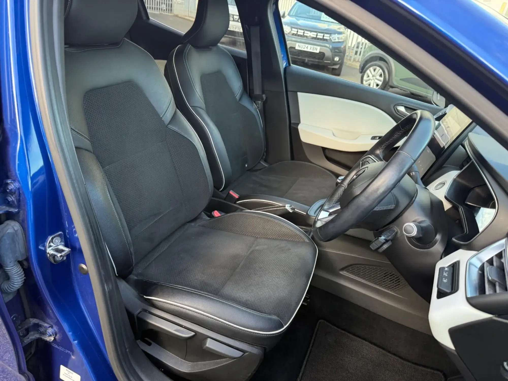 Renault Clio Image 11