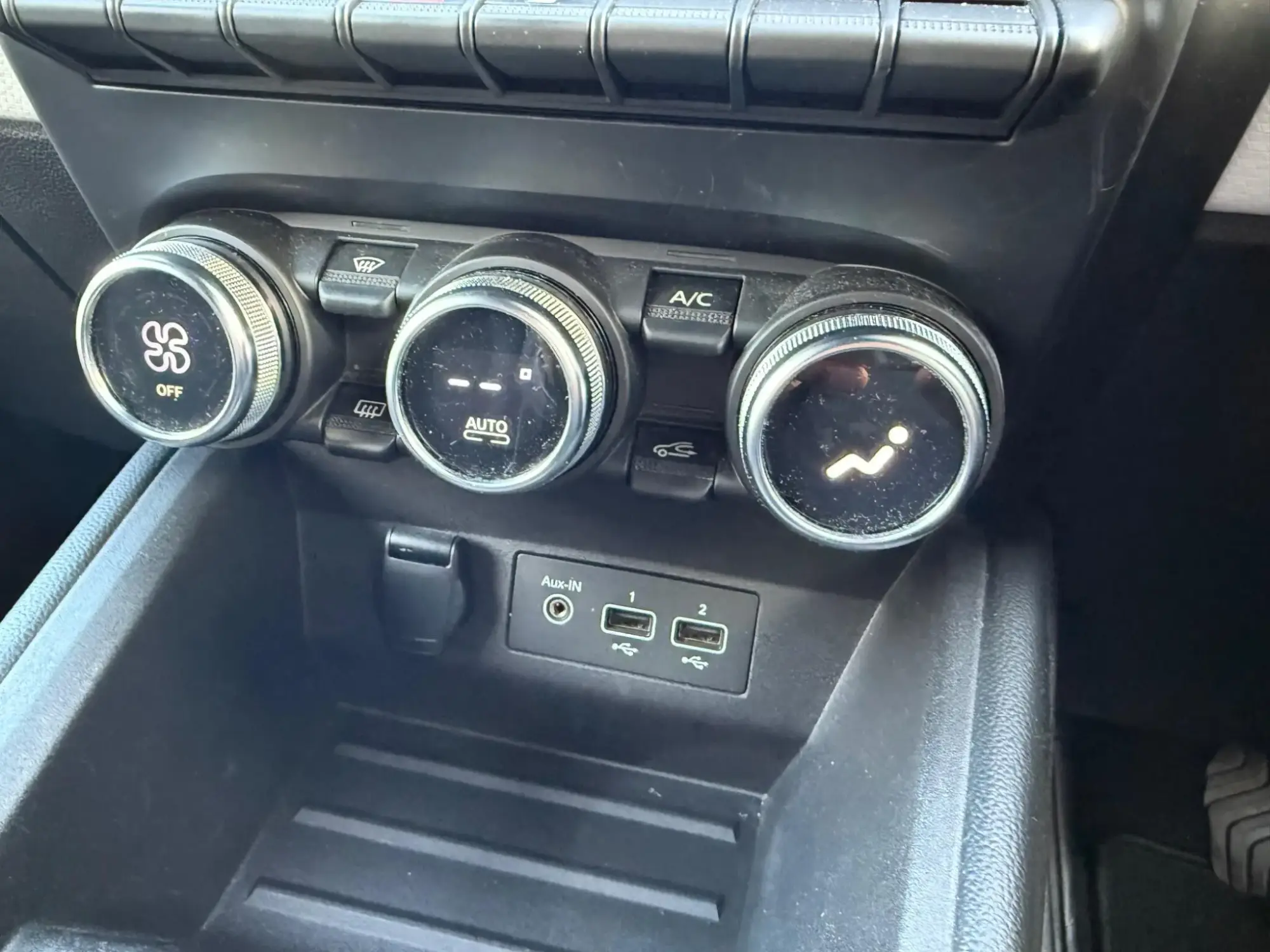 Renault Clio Image 24