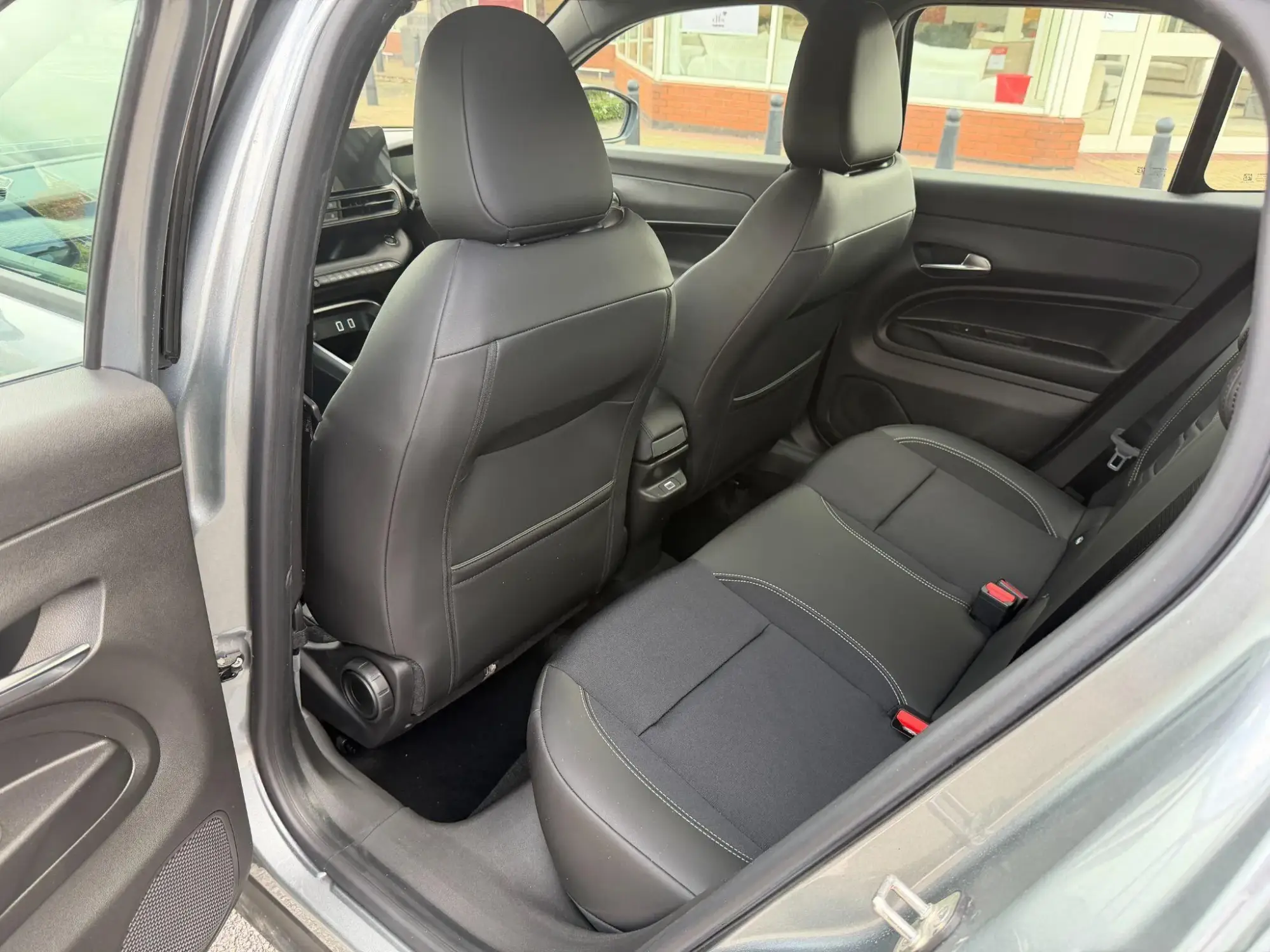 Jeep Avenger Image 10