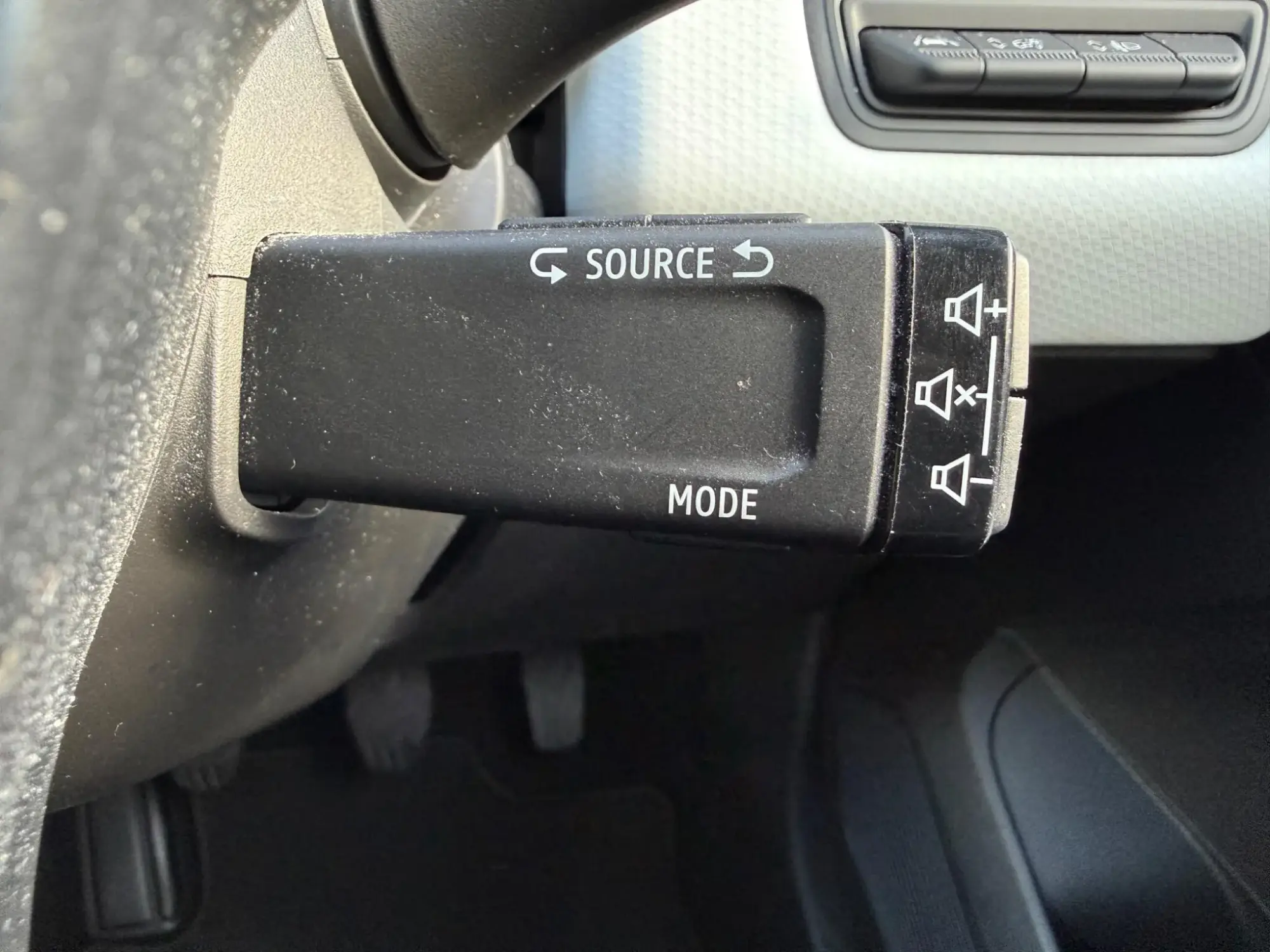 Renault Clio Image 35