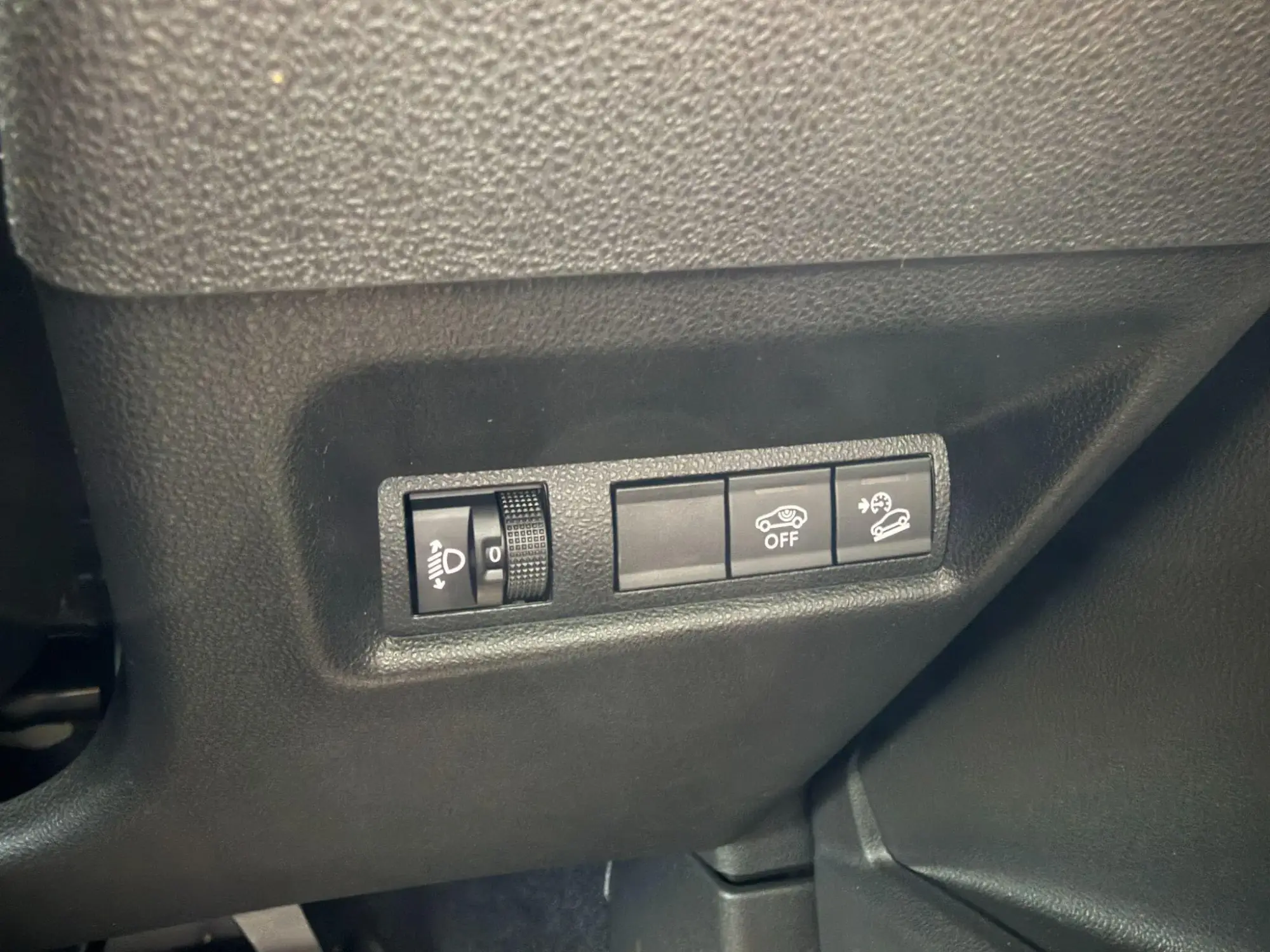 Jeep Avenger Image 12