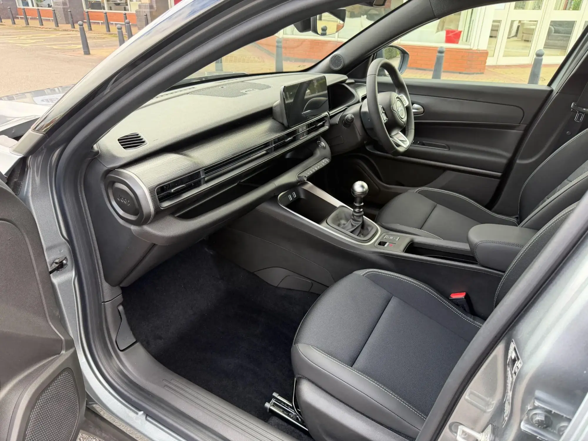 Jeep Avenger Image 29