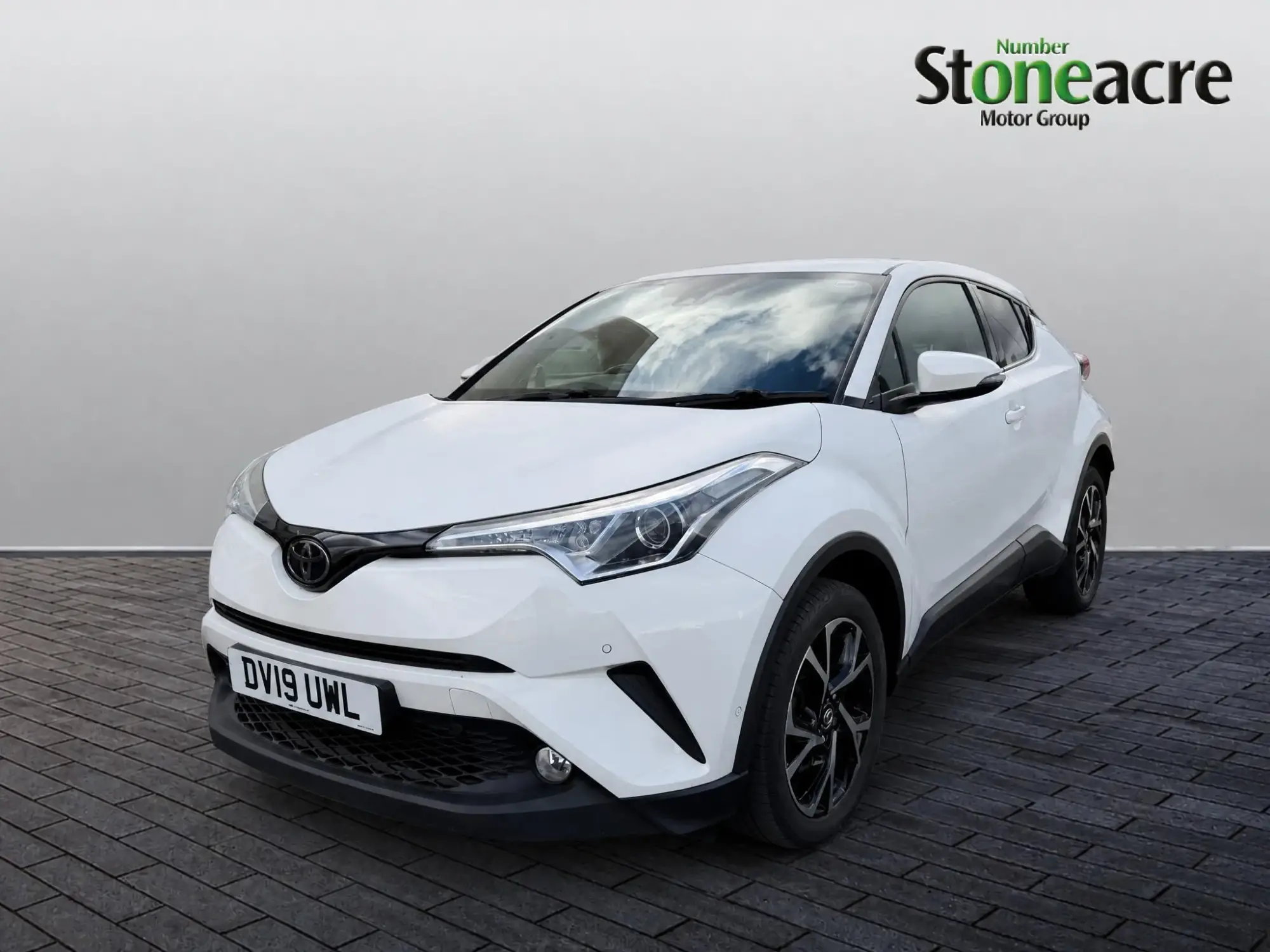 Toyota C-HR 1.2 VVT-i Design Euro 6 (s/s) 5dr DV19UWL Image 3 Toyota C-HR 1.2 VVT-i Design Euro 6 (s/s) 5dr DV19UWL Image 3