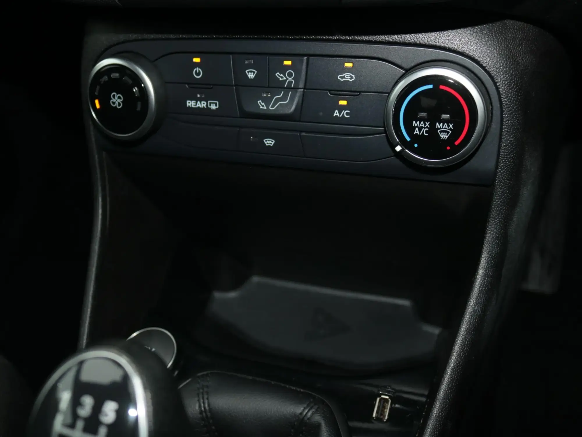Ford Fiesta Image 22