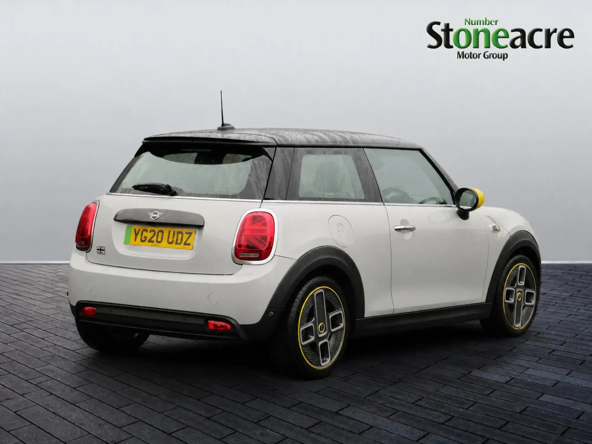 MINI Electric Hatch 32.6kWh Level 2 Auto 3dr YG20UDZ Image 3