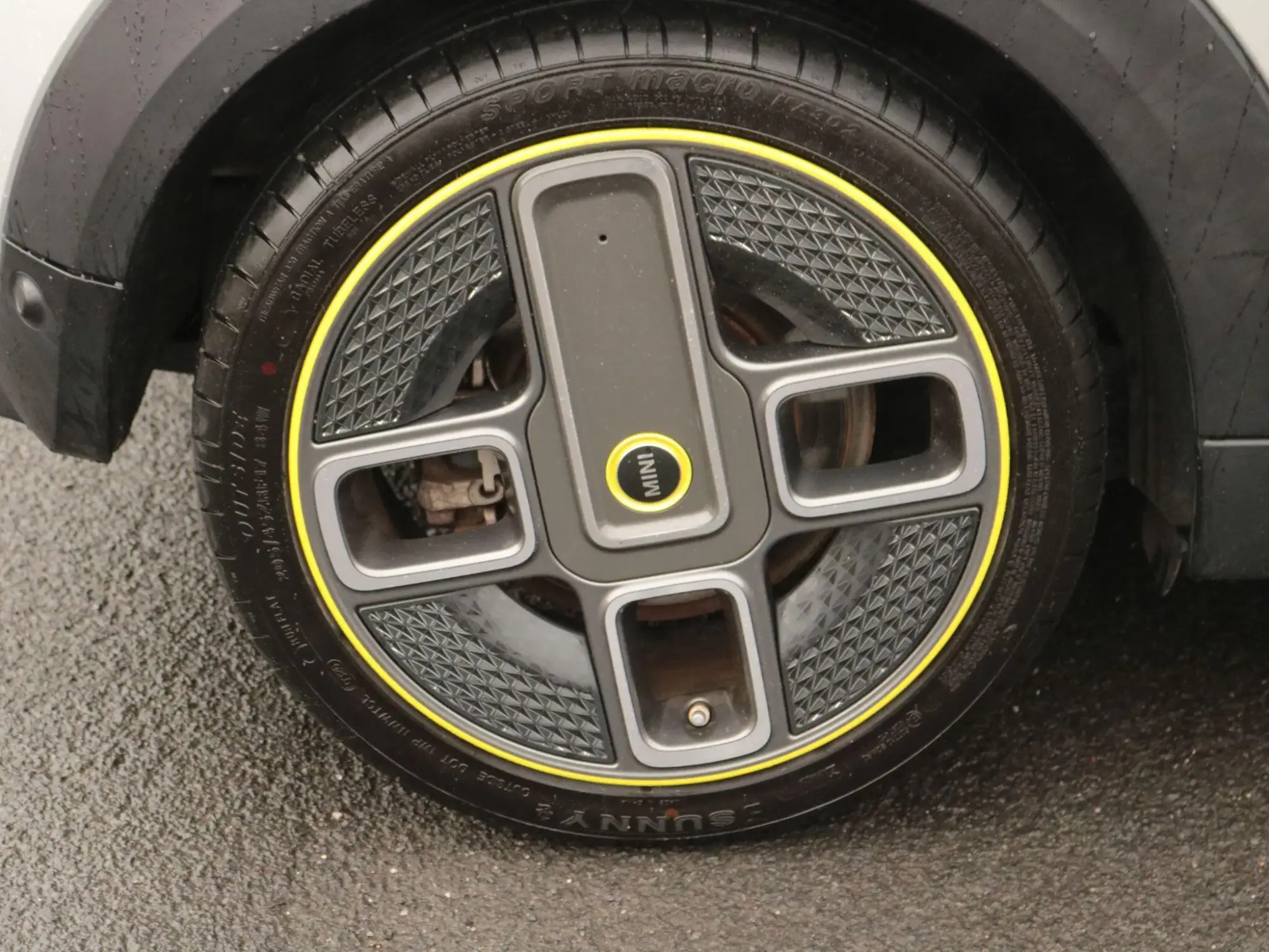 MINI Electric Hatch Image 11