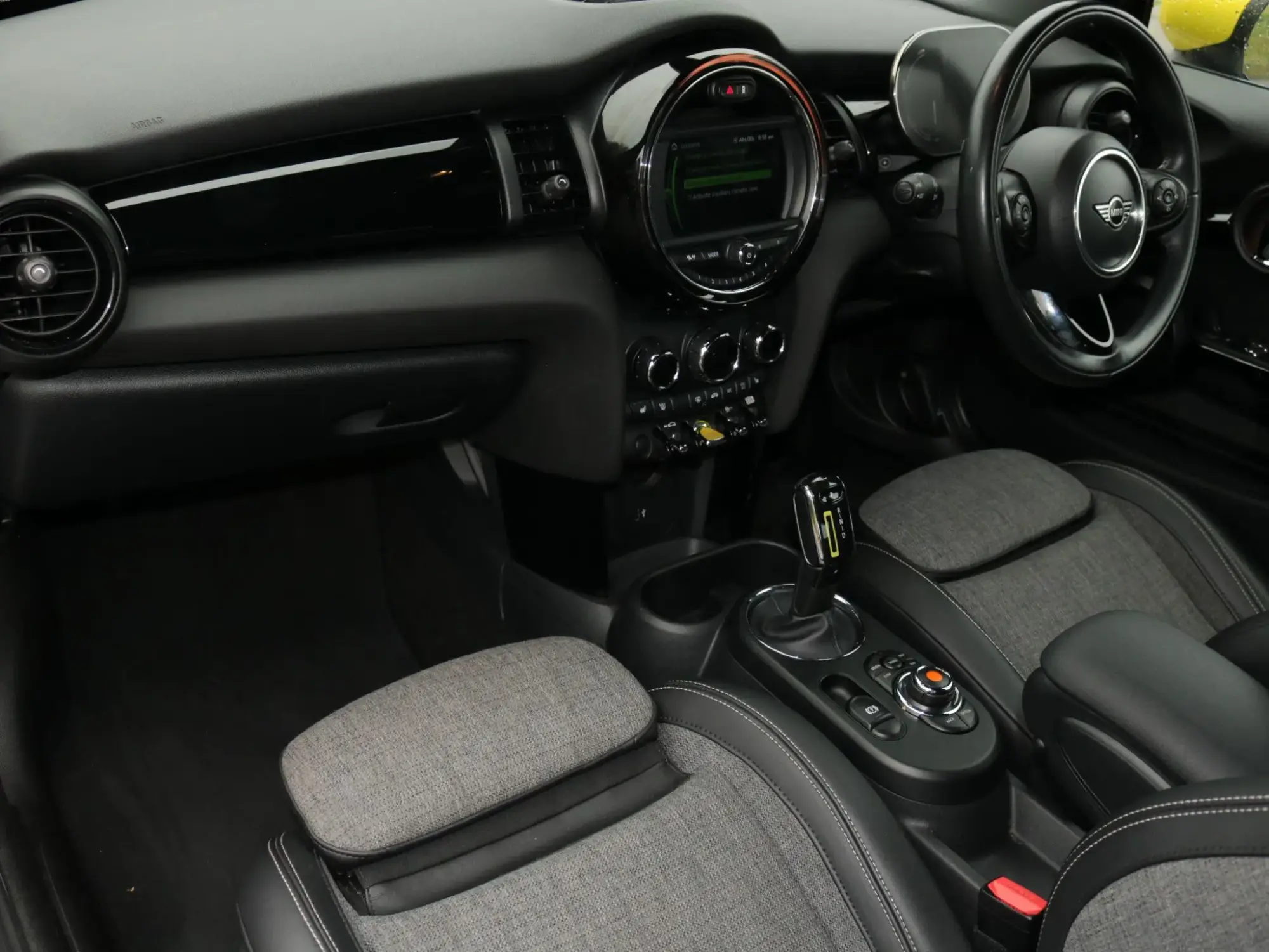 MINI Electric Hatch Image 17
