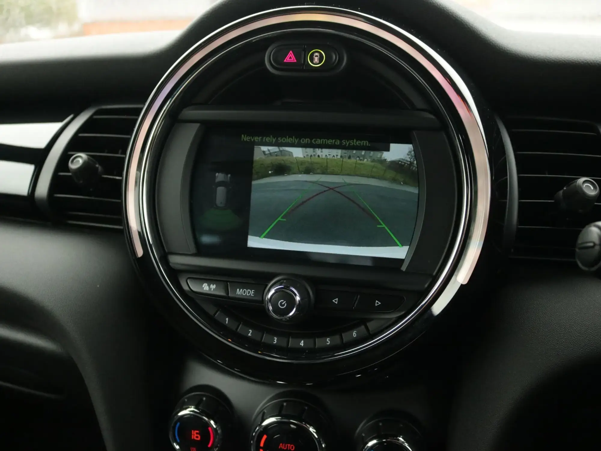 MINI Electric Hatch Image 21