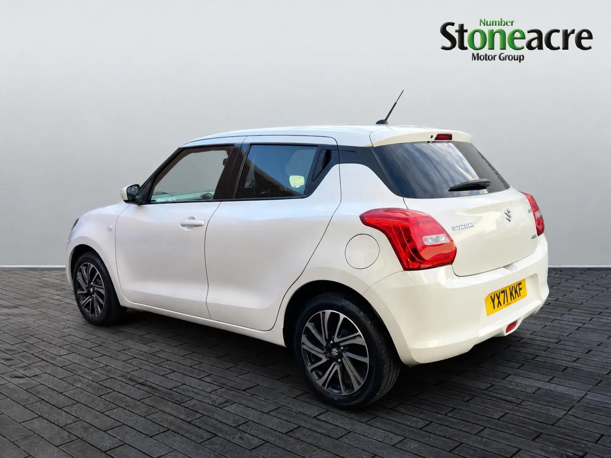 Suzuki Swift Image 4 Suzuki Swift Image 4