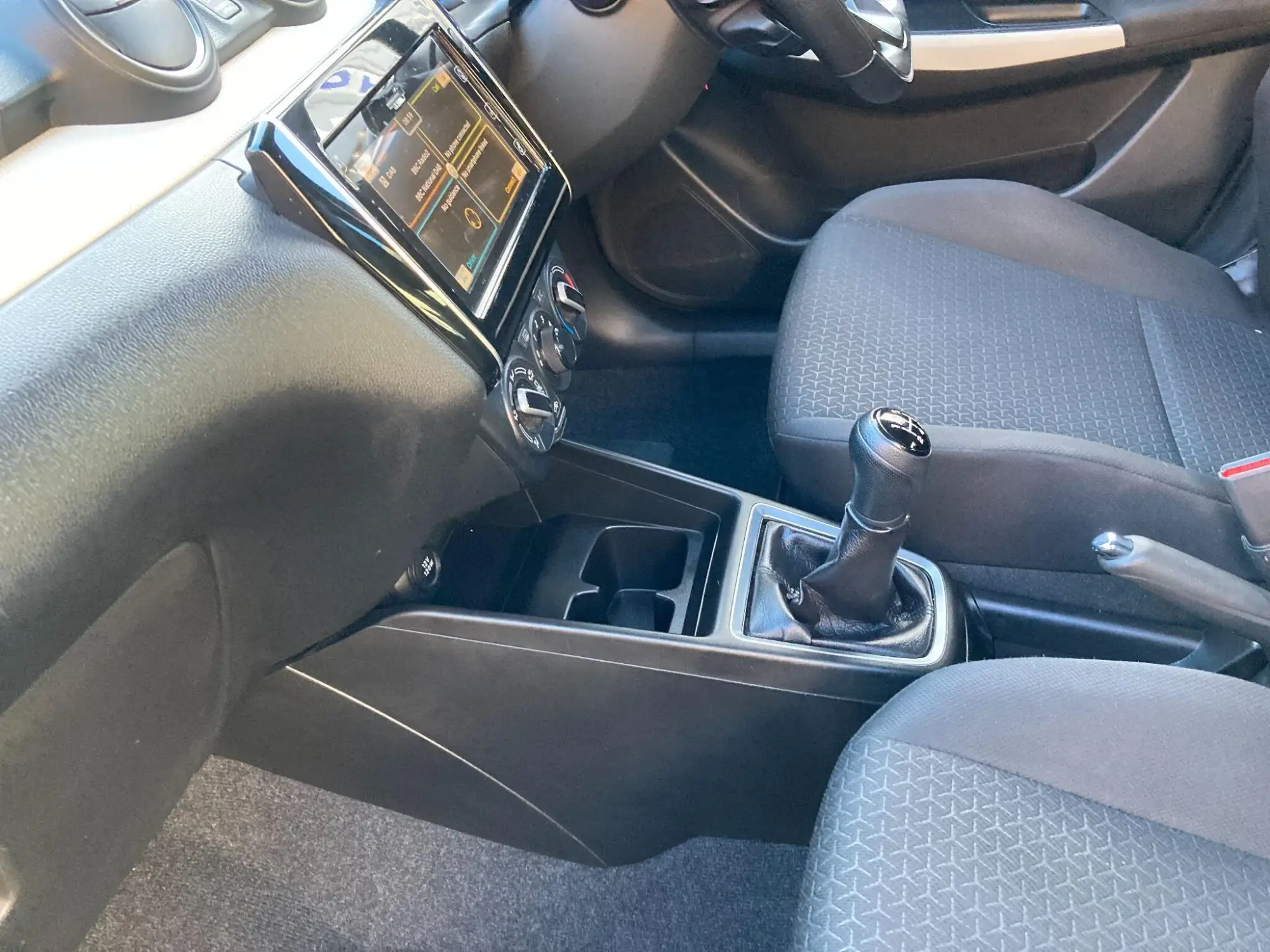Suzuki Swift Image 33 Suzuki Swift Image 33
