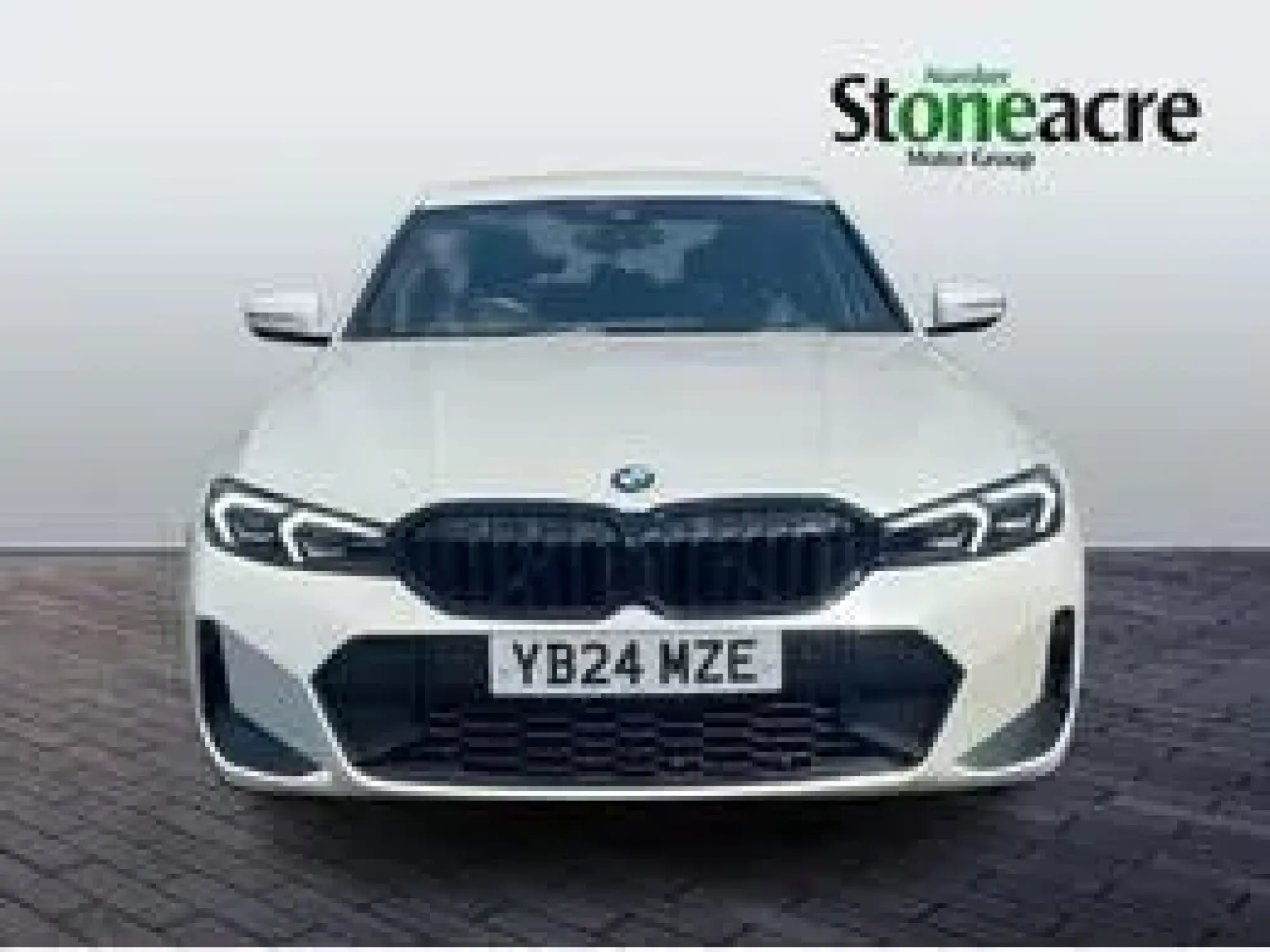 BMW 3 Series 2.0 320i M Sport Auto Euro 6 (s/s) 4dr YB24MZE Image 2 BMW 3 Series 2.0 320i M Sport Auto Euro 6 (s/s) 4dr YB24MZE Image 2