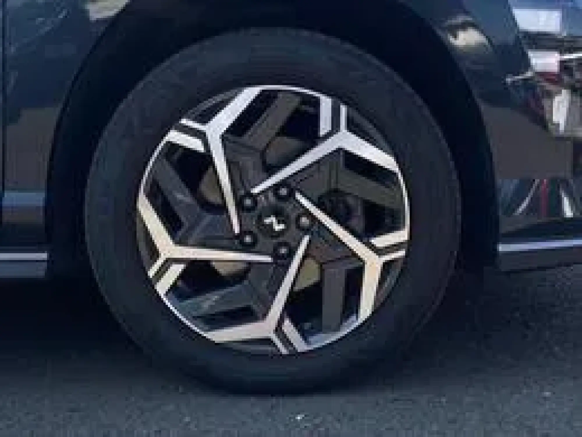 Hyundai KONA Image 30
