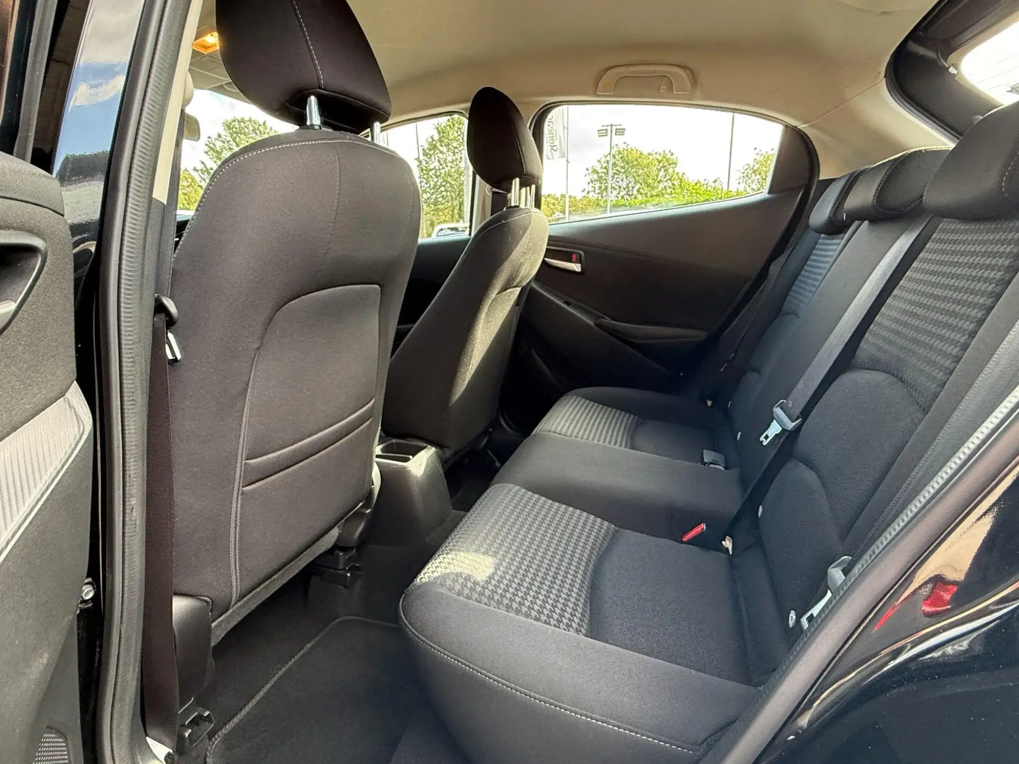 Mazda2 Image 18