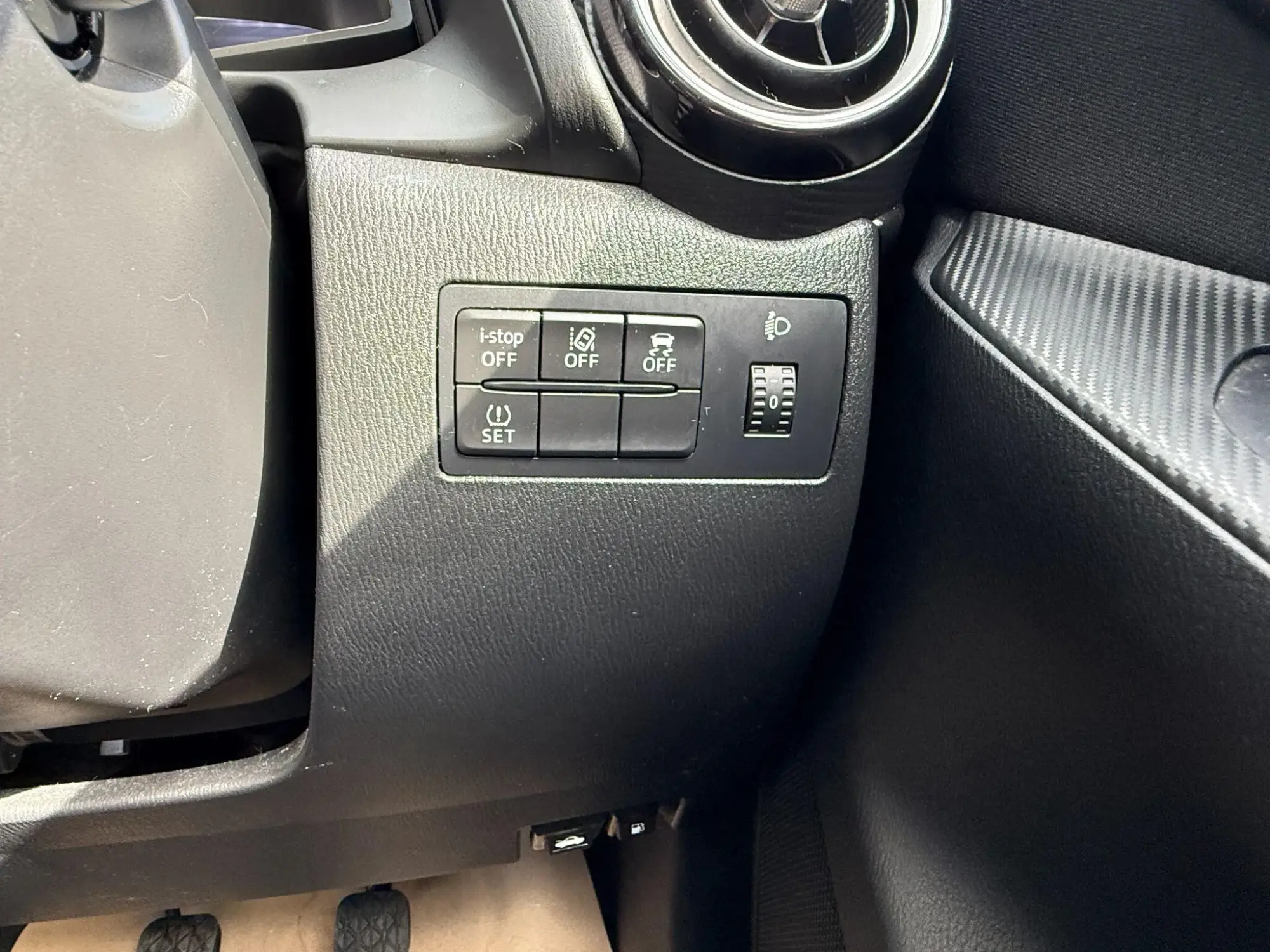 Mazda2 Image 19