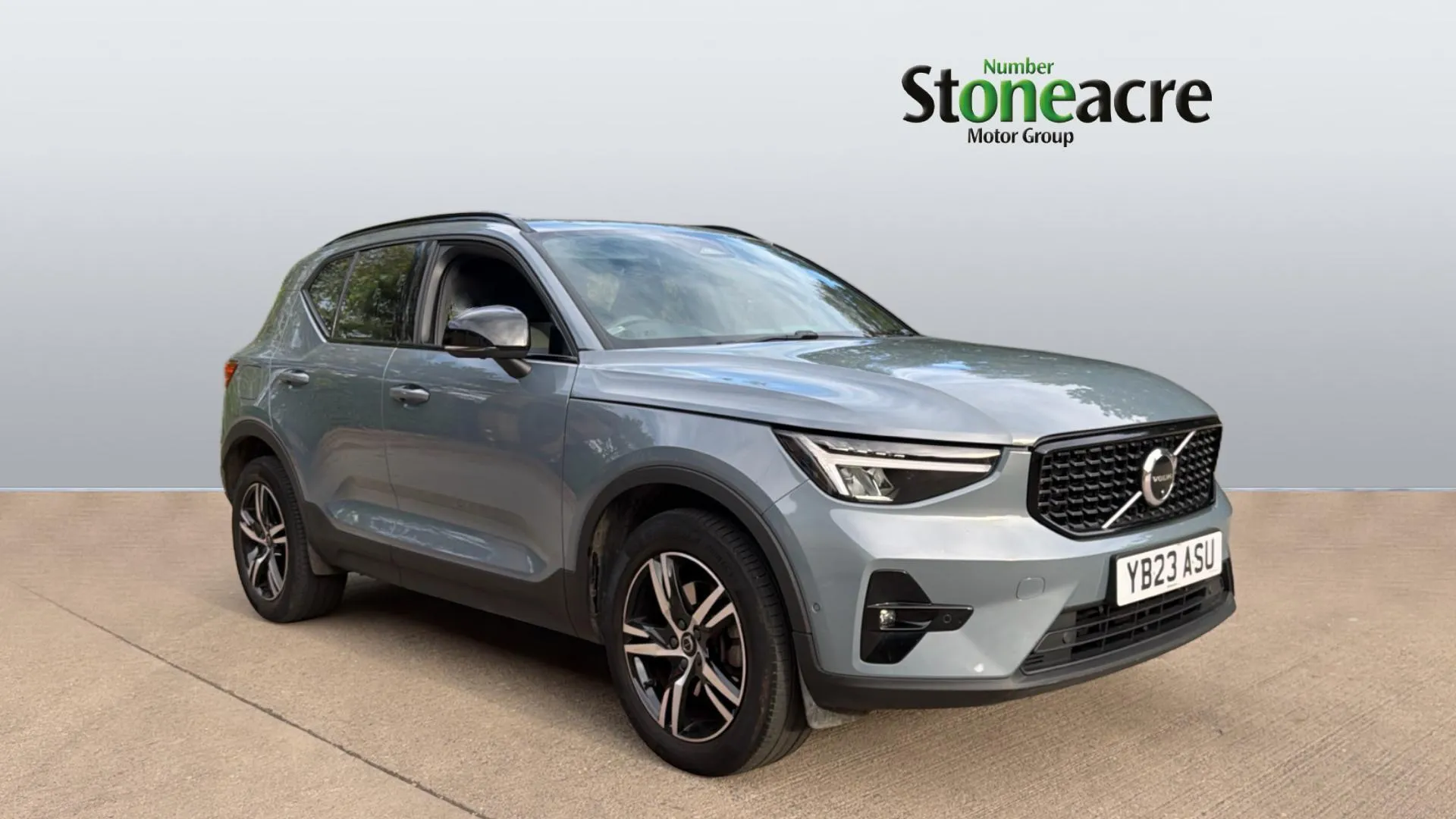 2023 Volvo XC40