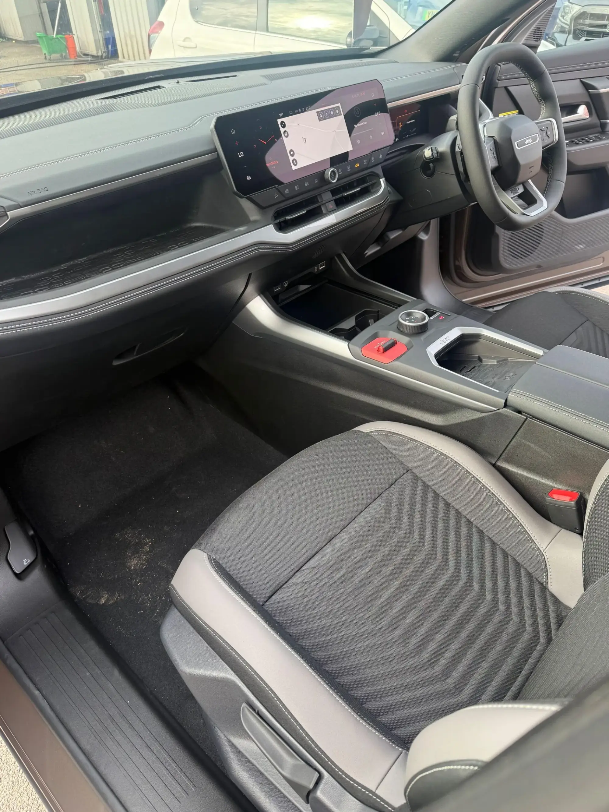 Jeep Compass Image 16
