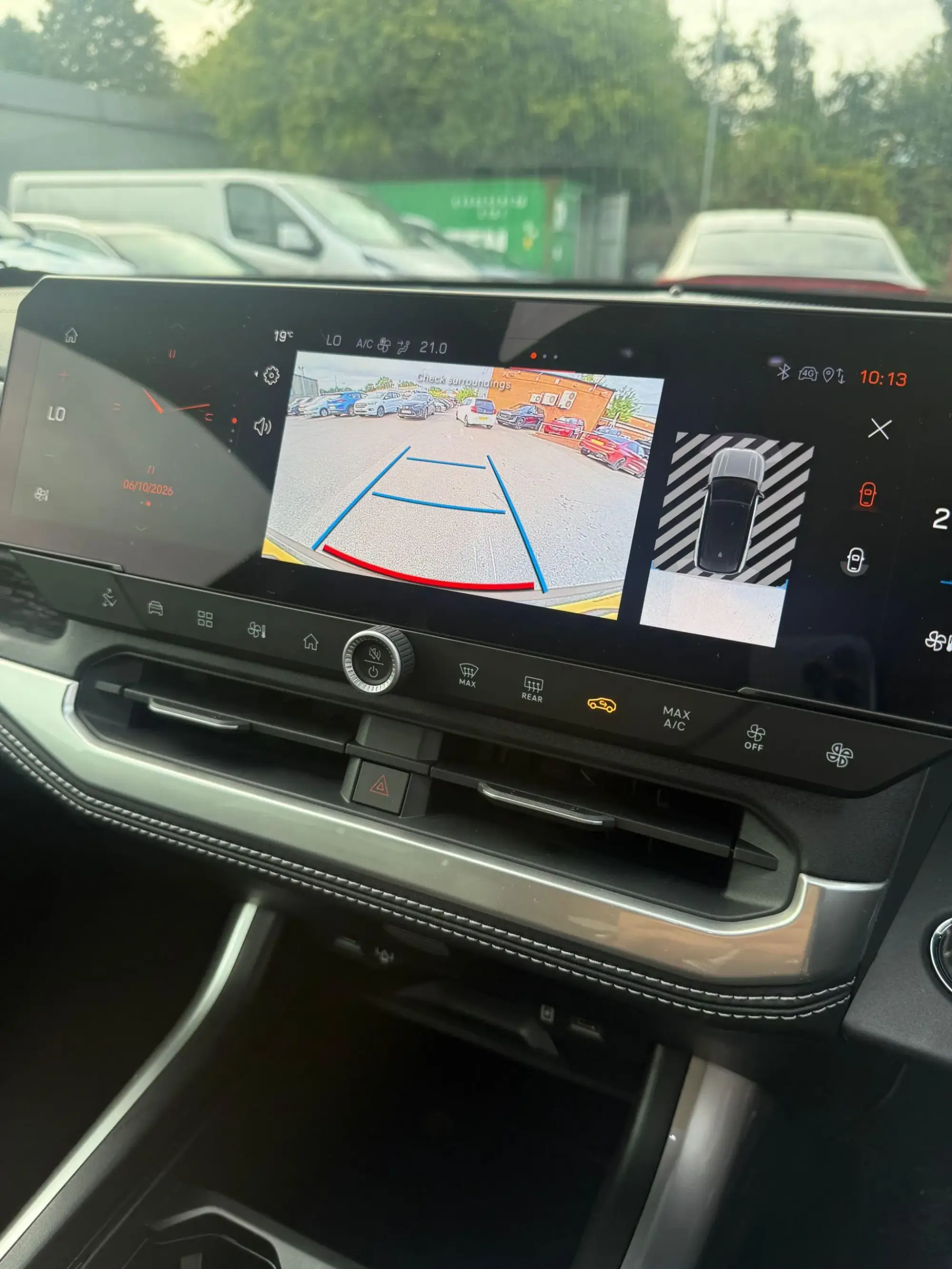 Jeep Compass Image 17
