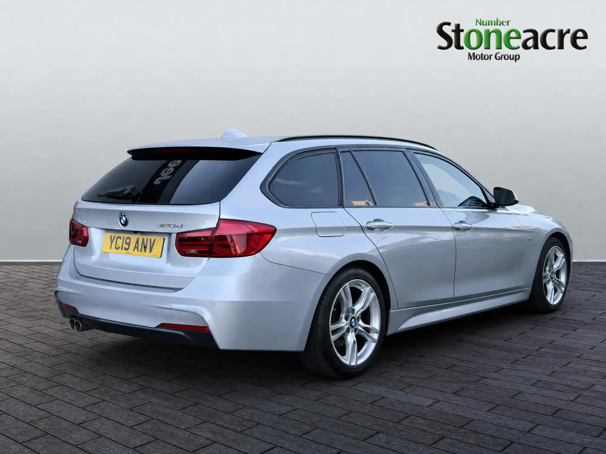BMW 3 Series Touring 2.0 320d M Sport Touring Auto Euro 6 (s/s) 5dr YC19ANV Image 3