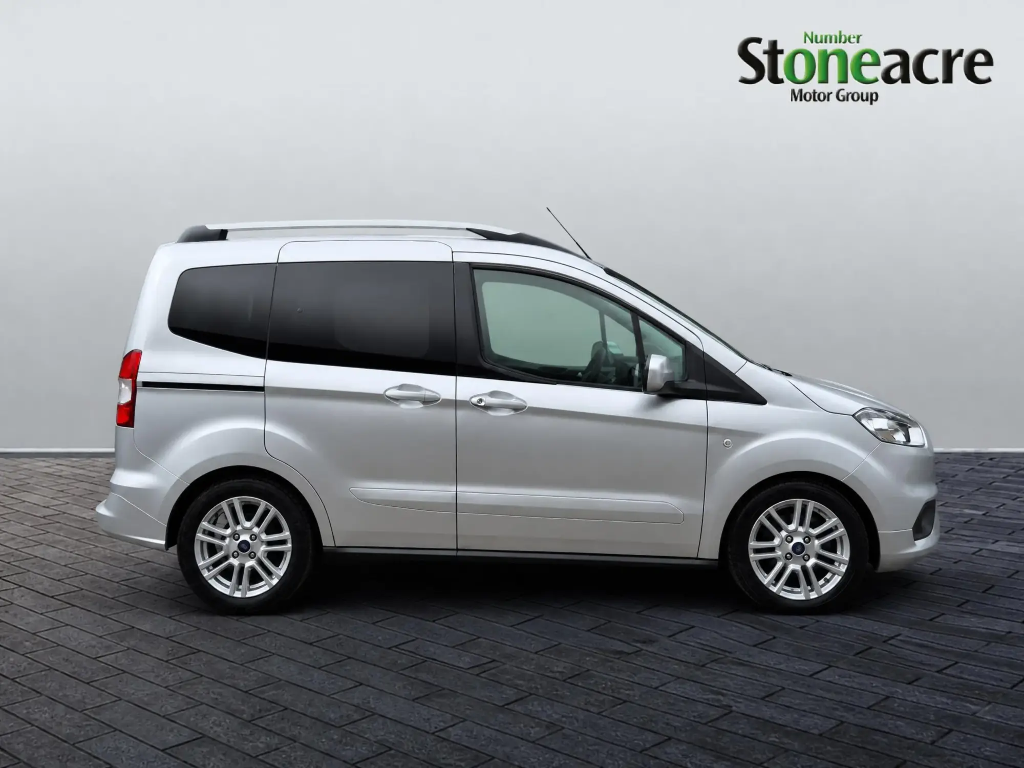 Ford Tourneo Courier Image 2 Ford Tourneo Courier Image 2