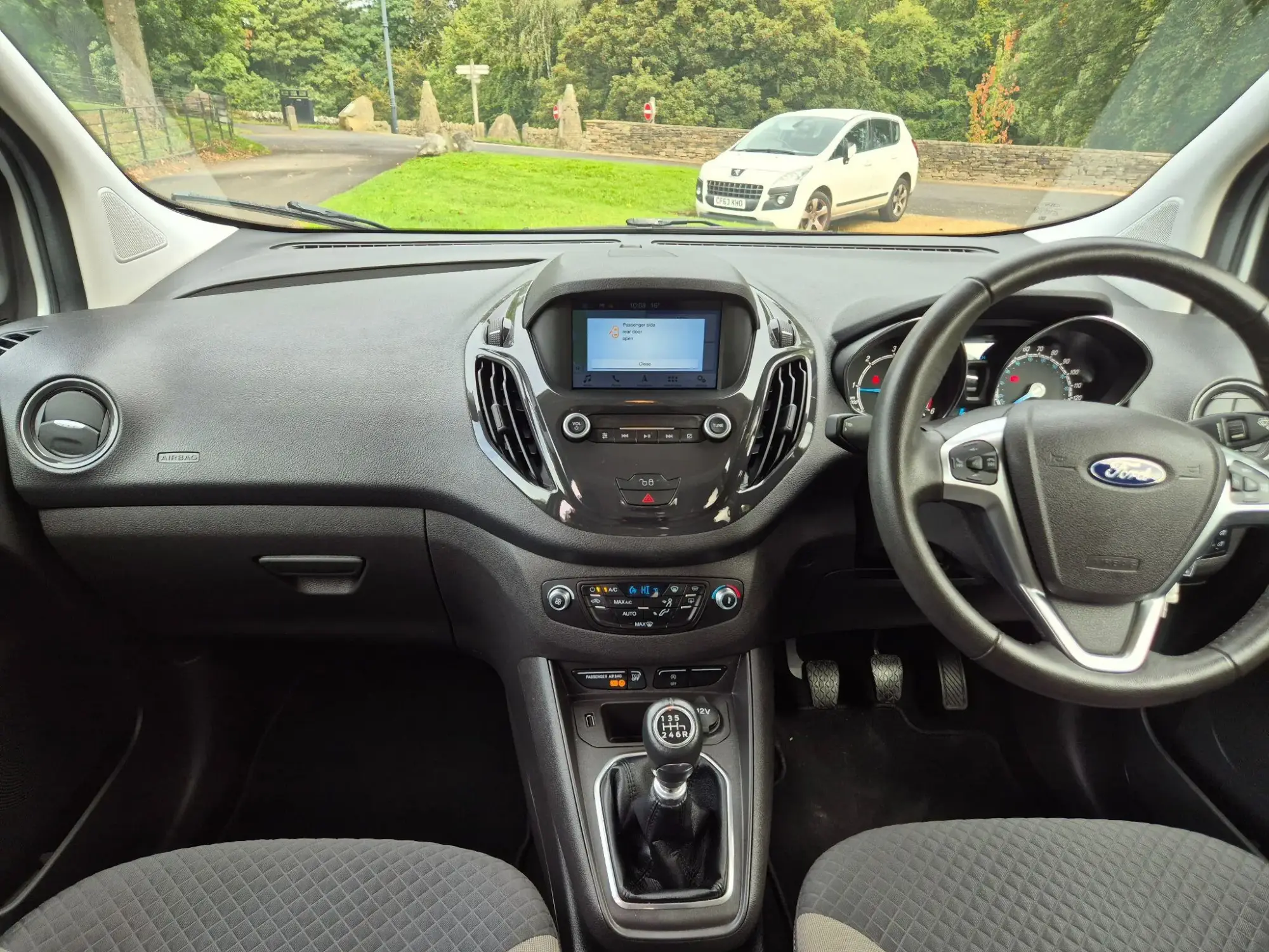Ford Tourneo Courier Image 15 Ford Tourneo Courier Image 15