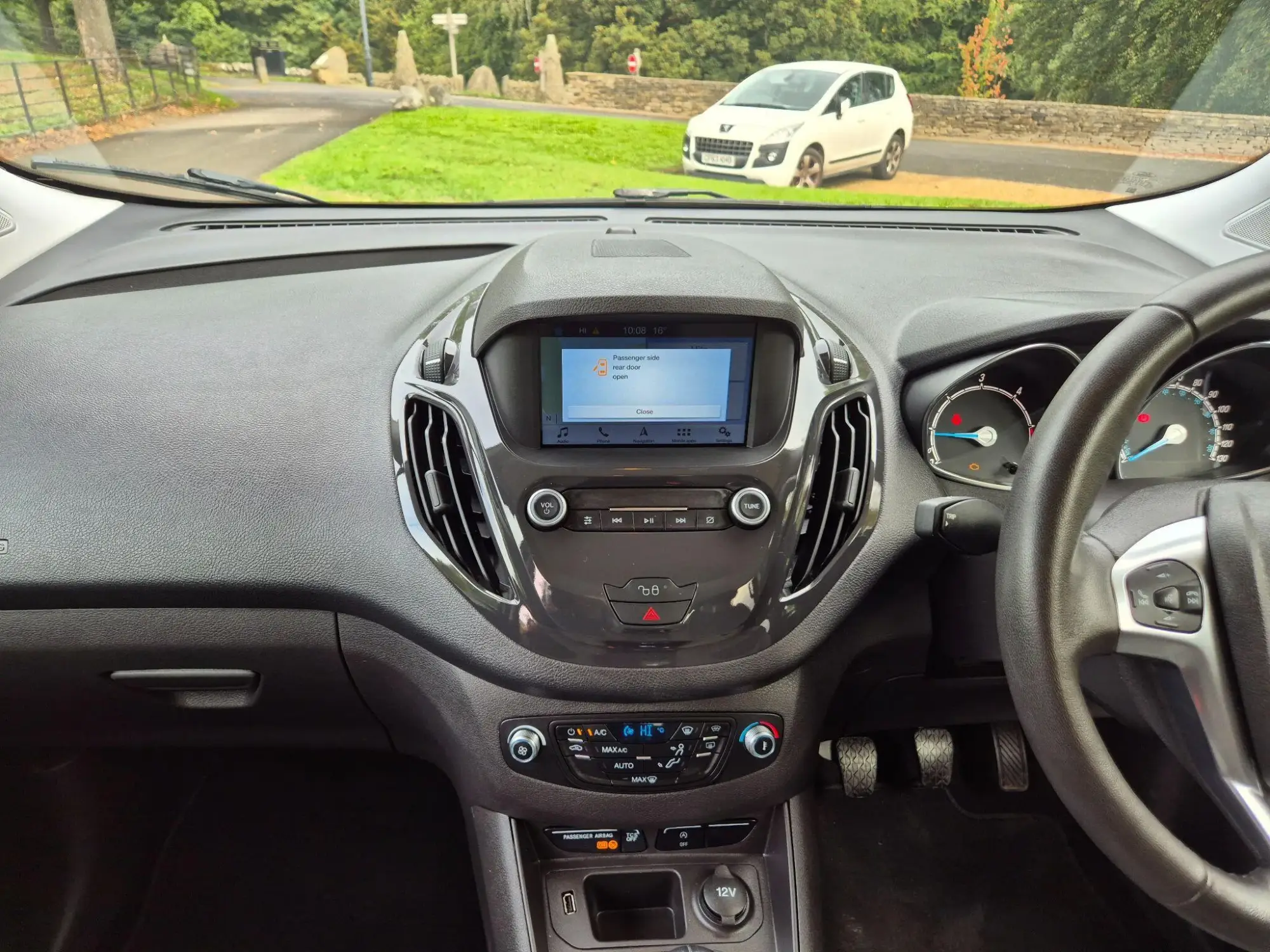 Ford Tourneo Courier Image 16 Ford Tourneo Courier Image 16