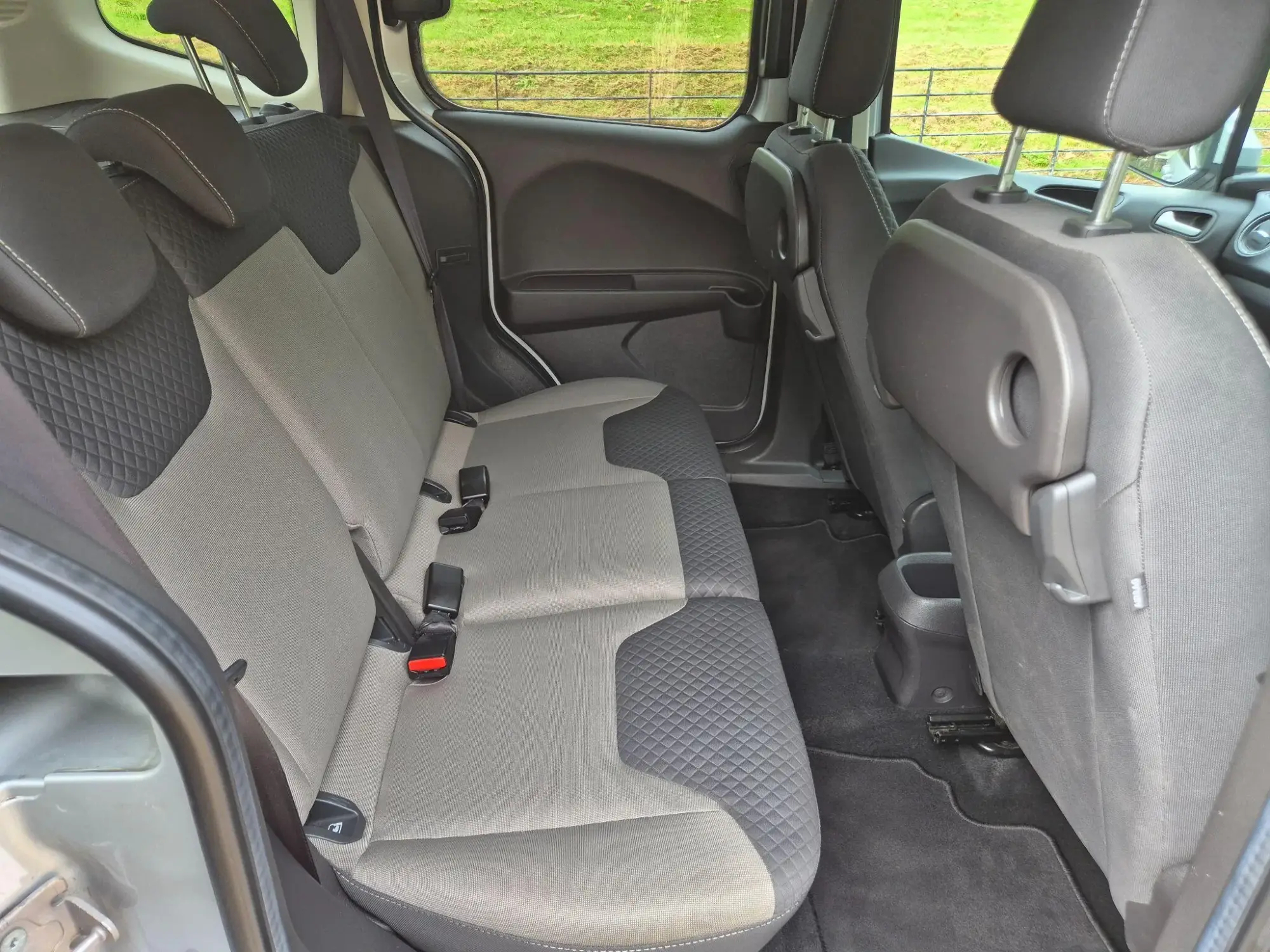Ford Tourneo Courier Image 18 Ford Tourneo Courier Image 18