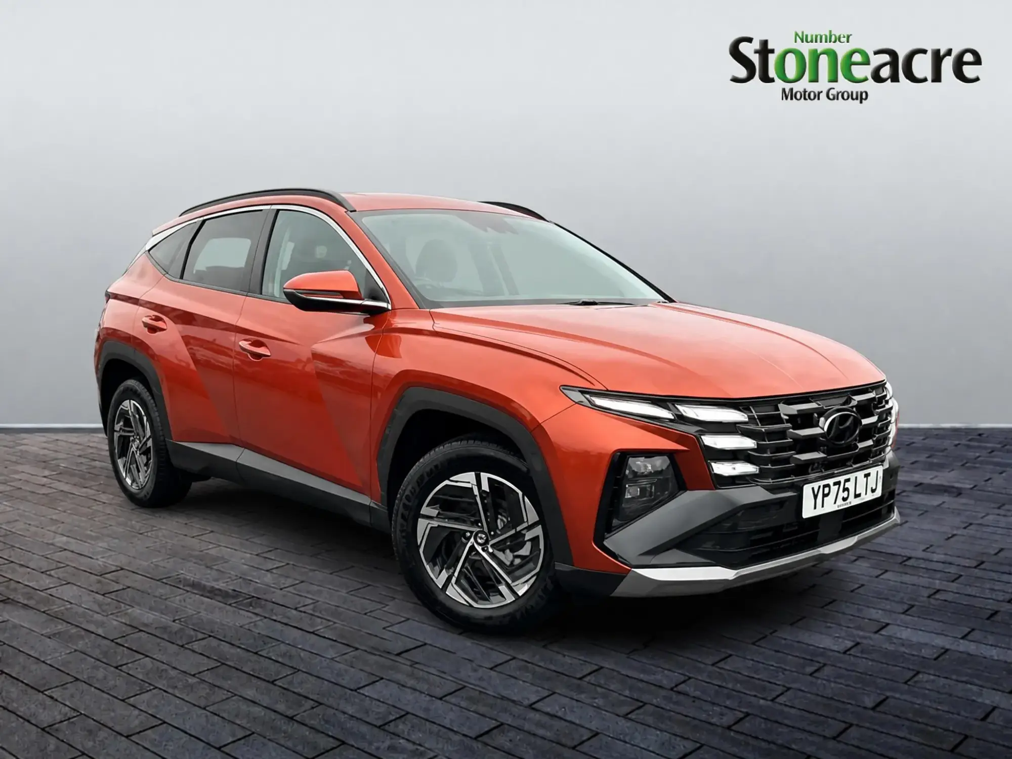 Hyundai TUCSON Image 1 Hyundai TUCSON Image 1