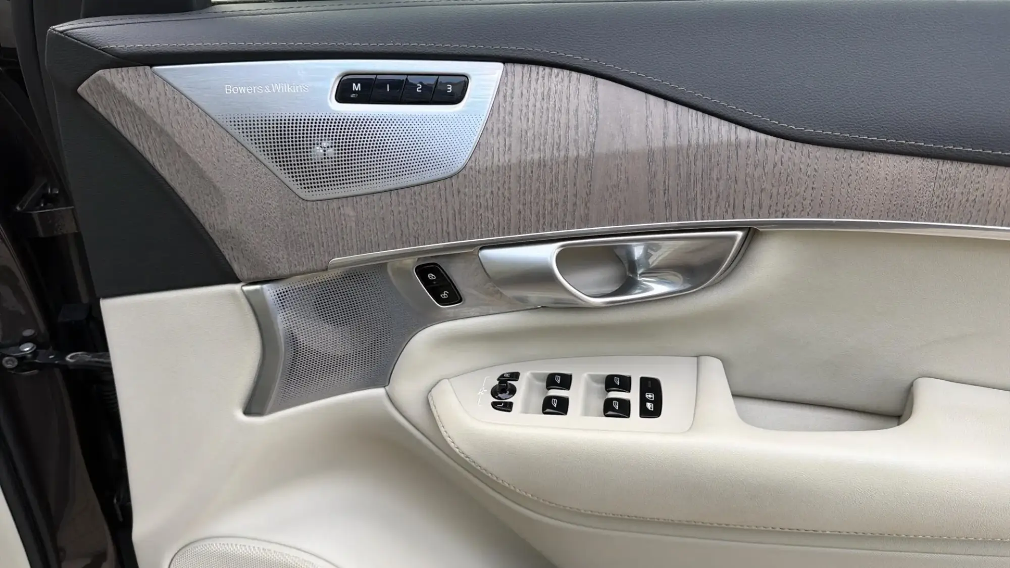 Volvo XC90 Image 28 Volvo XC90 Image 28