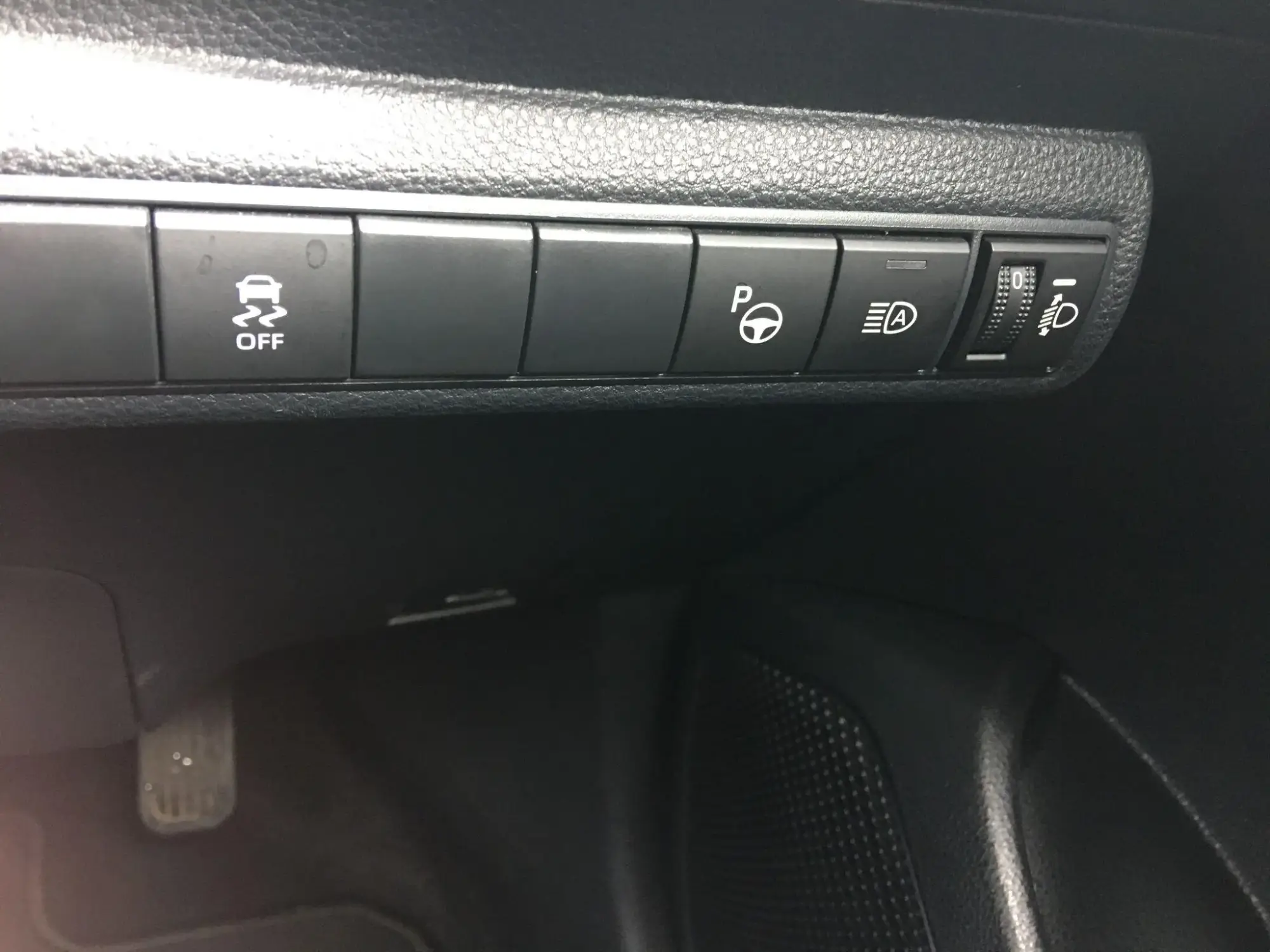 Toyota Corolla Hybrid Image 24 Toyota Corolla Hybrid Image 24