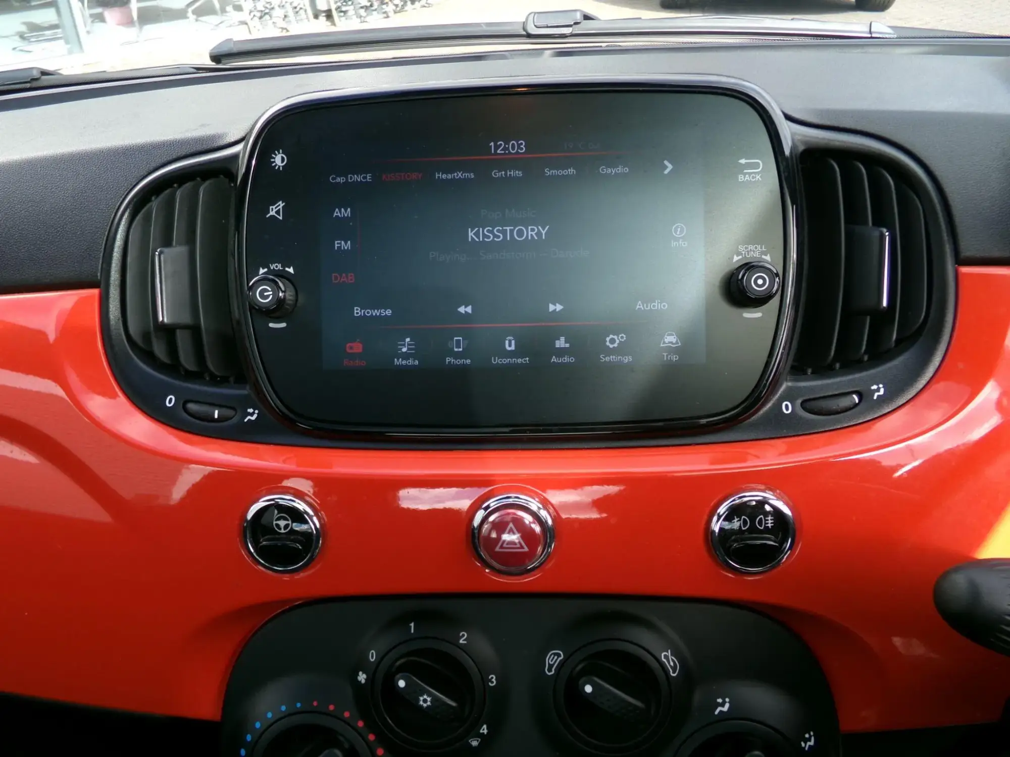 Fiat 500 Hybrid Image 17 Fiat 500 Hybrid Image 17