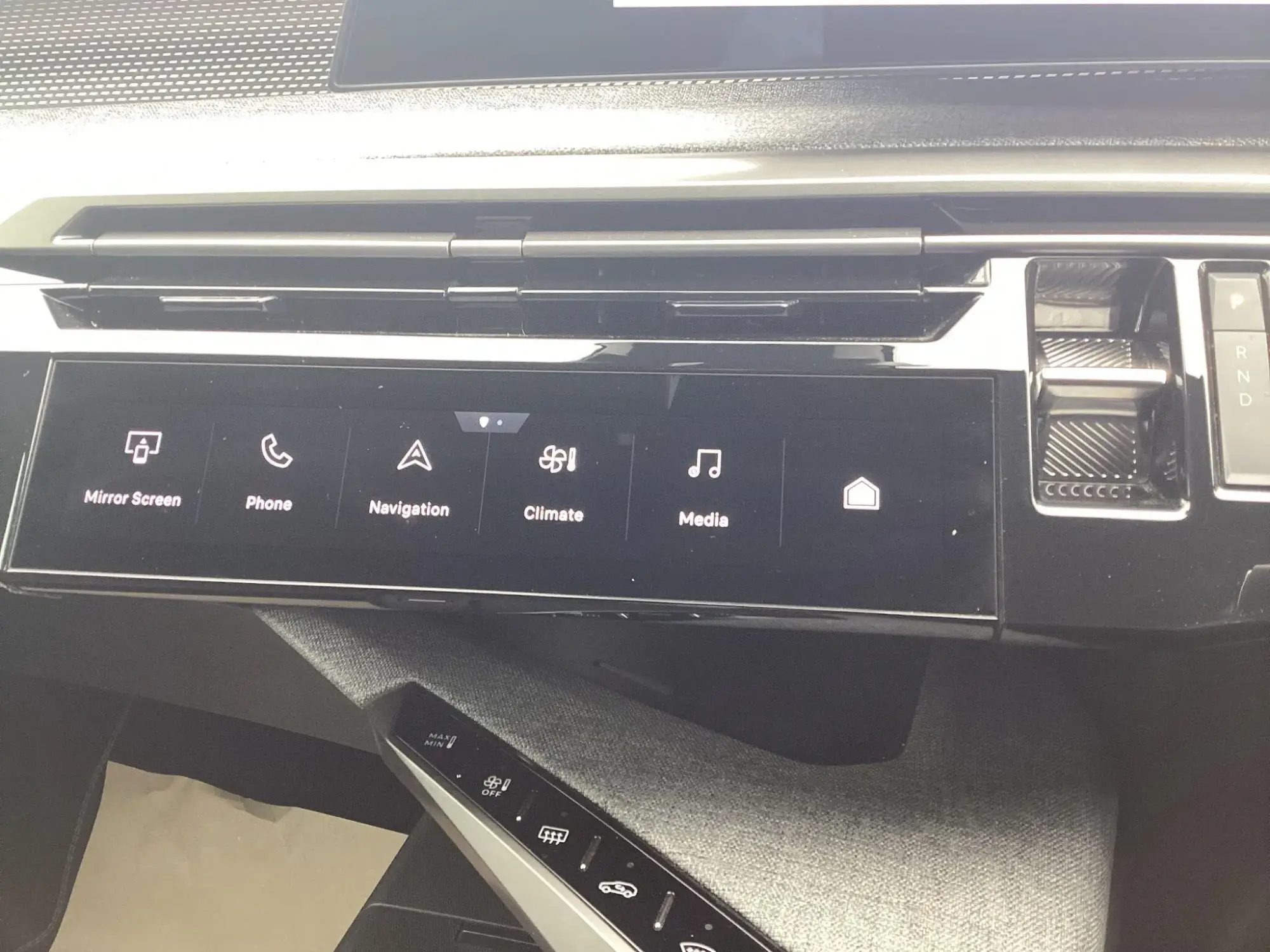 Peugeot E-5008 Image 24