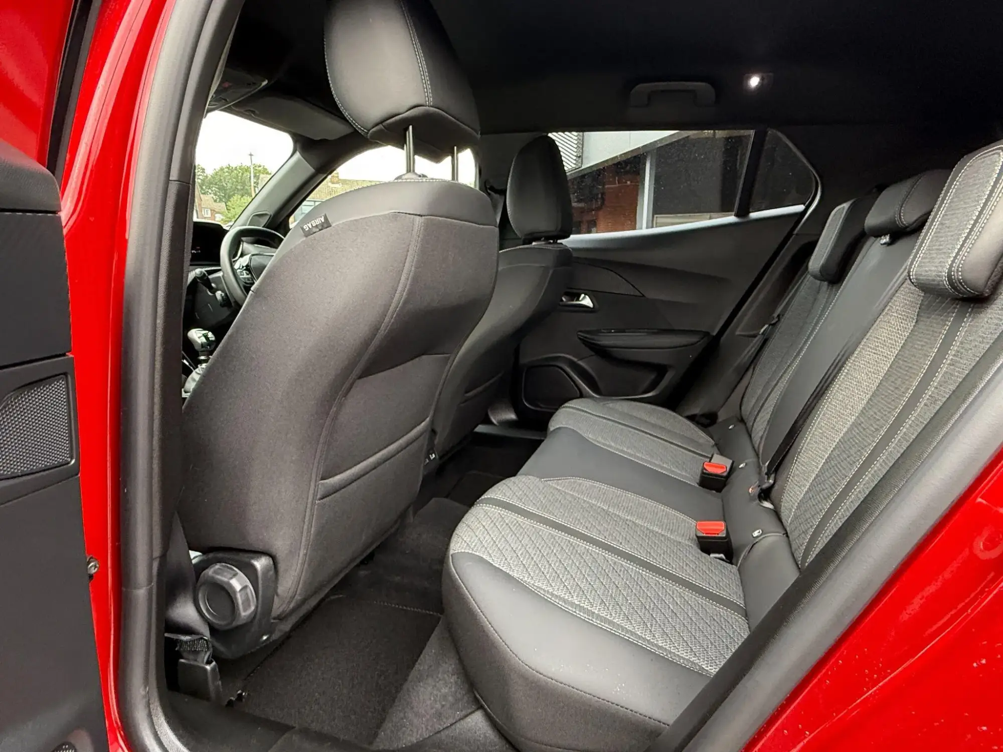 Peugeot 2008 Image 14 Peugeot 2008 Image 14