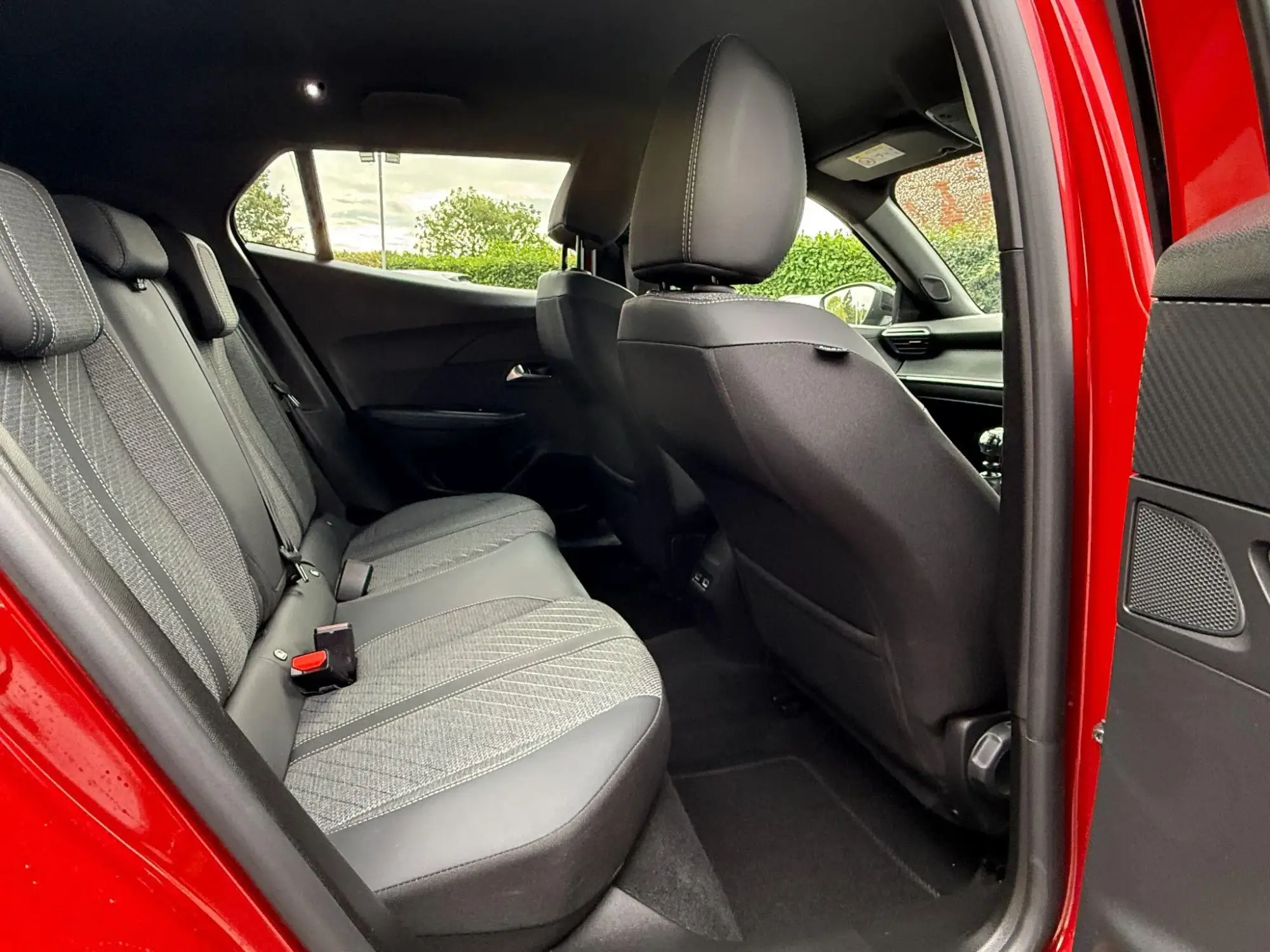 Peugeot 2008 Image 16 Peugeot 2008 Image 16