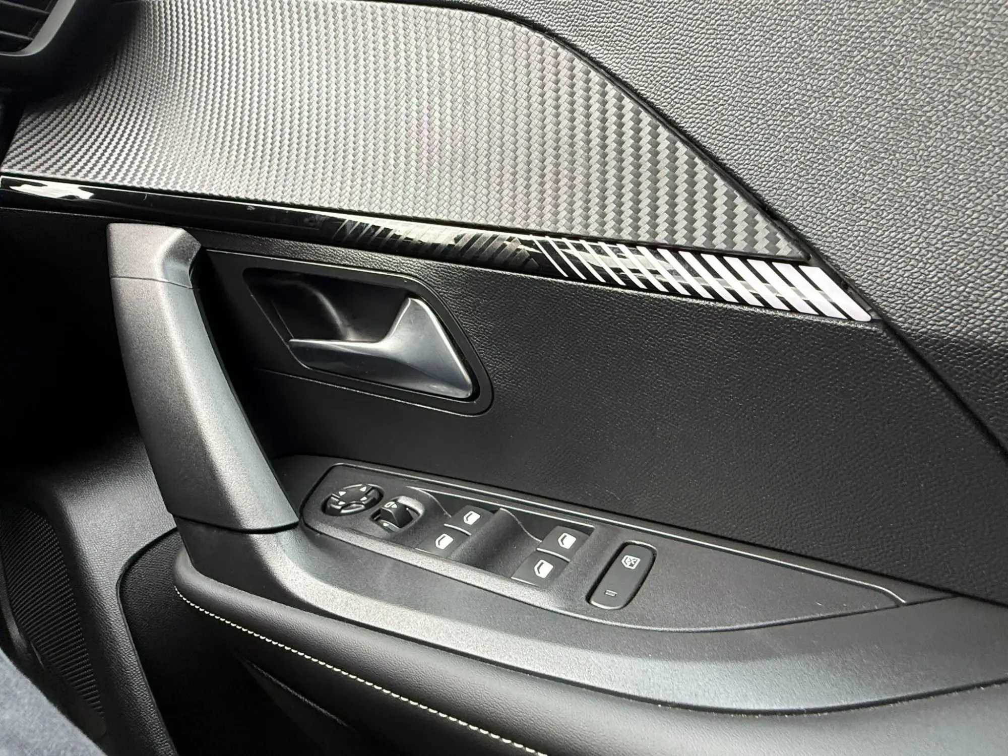 Peugeot 2008 Image 18 Peugeot 2008 Image 18