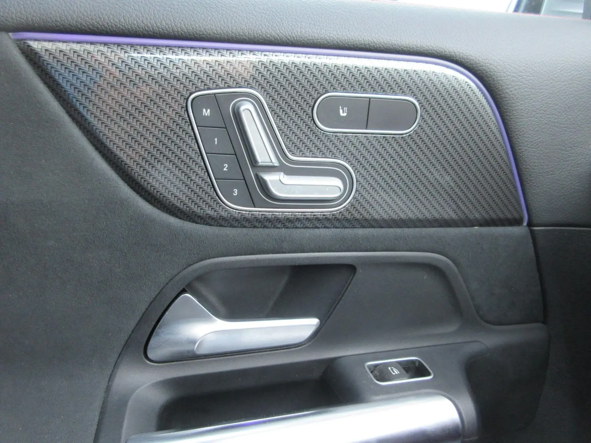 Mercedes-Benz GLA Image 31