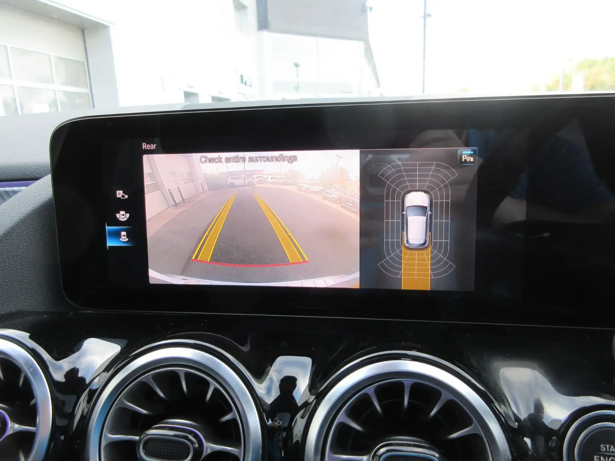 Mercedes-Benz GLA Image 61
