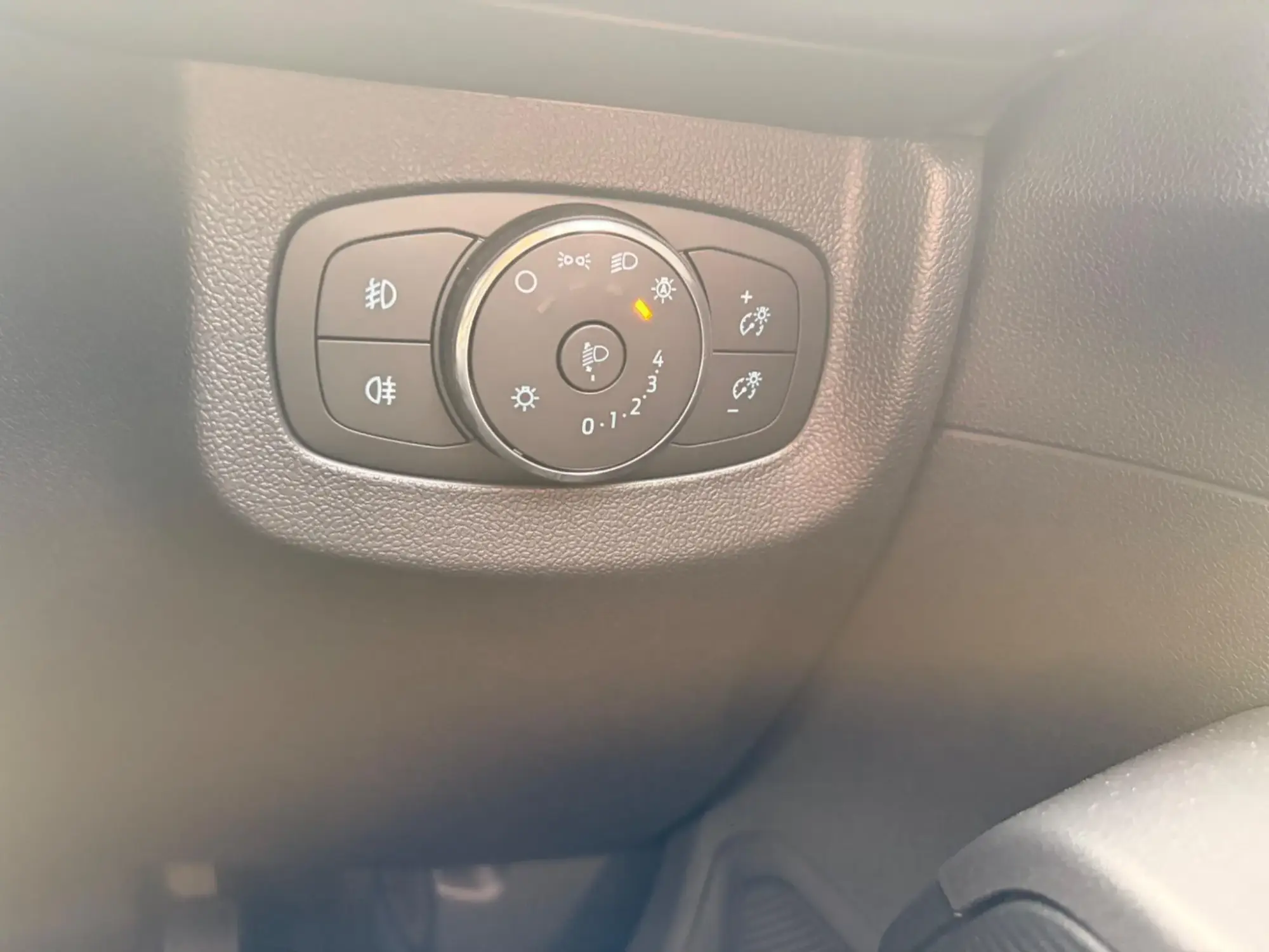 Ford Transit Courier Image 12 Ford Transit Courier Image 12