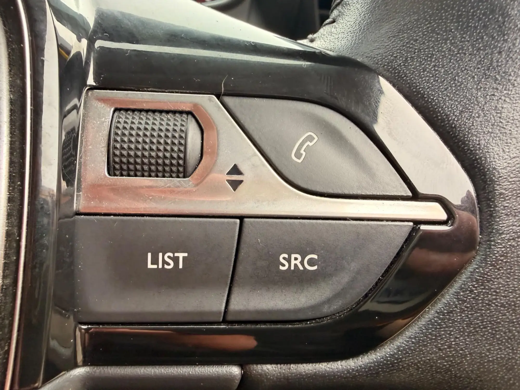 Peugeot E-208 Image 14