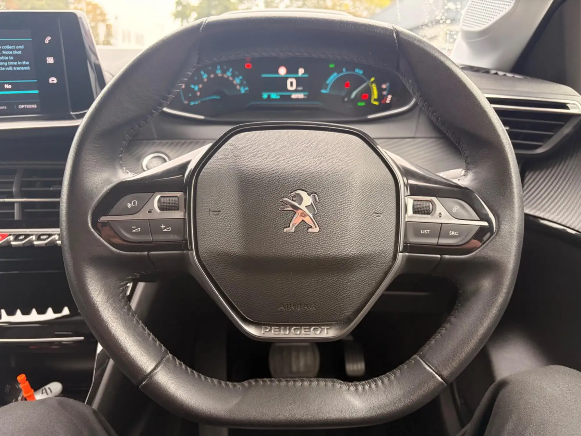 Peugeot E-208 Image 25