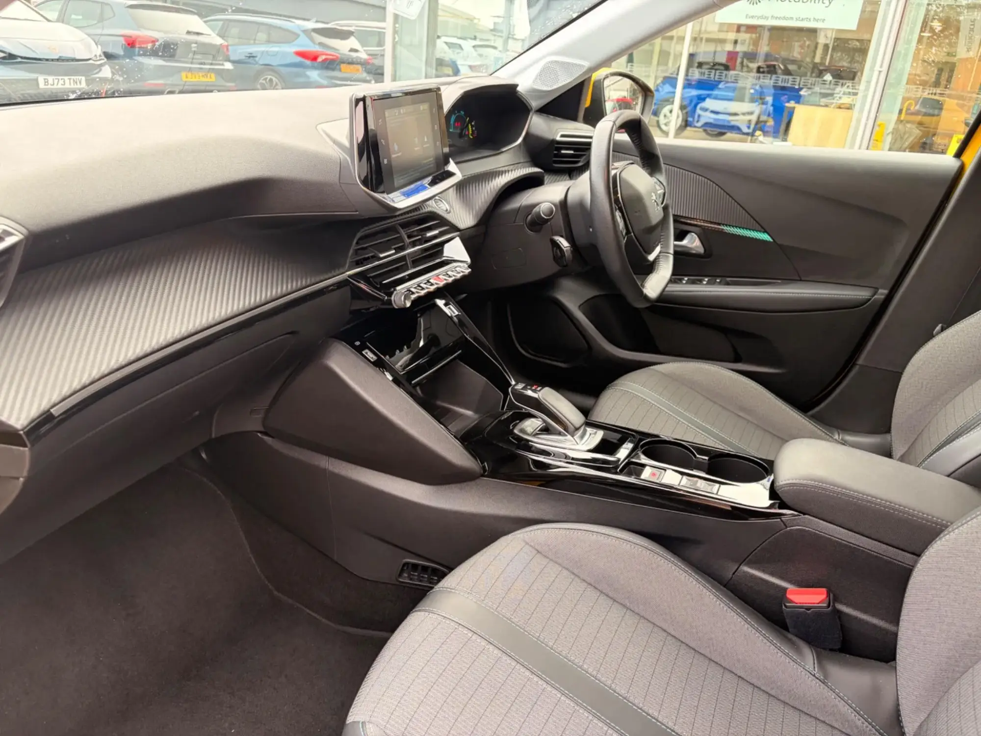 Peugeot E-208 Image 26