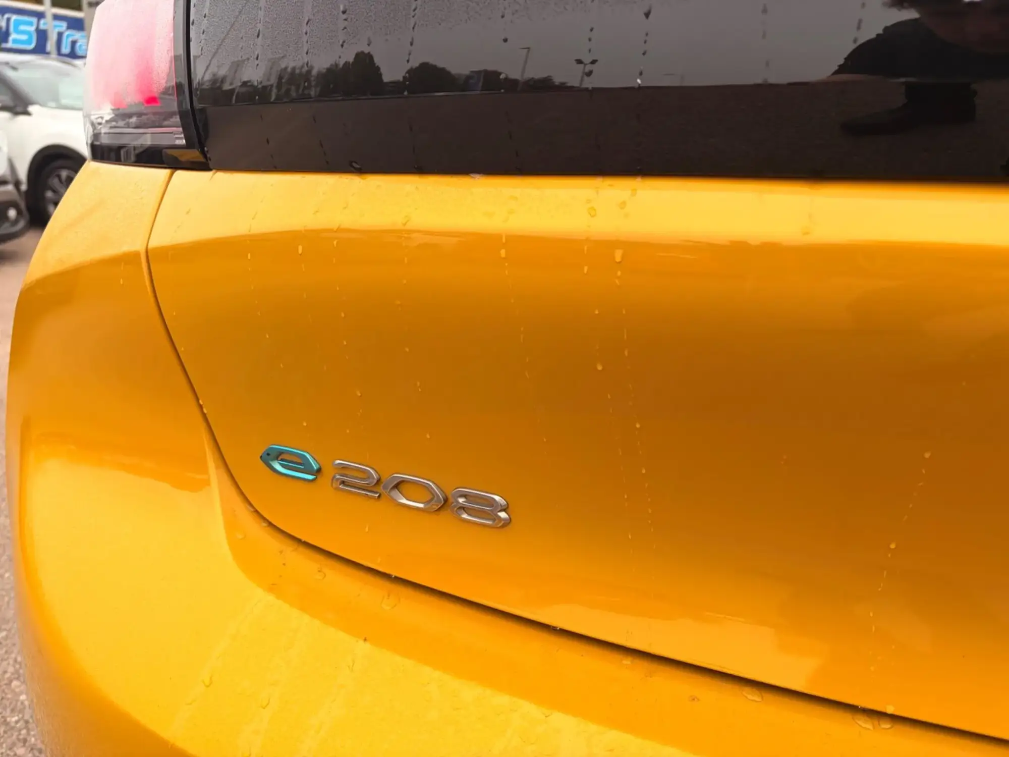 Peugeot E-208 Image 28