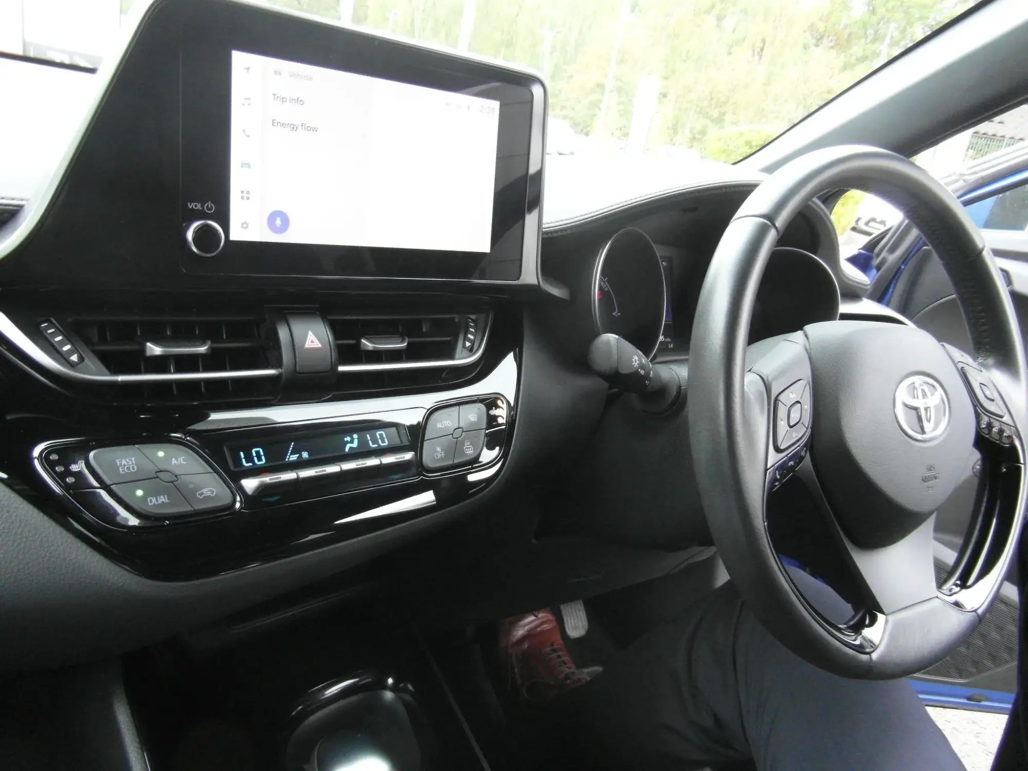 Toyota C-HR Hybrid Image 11