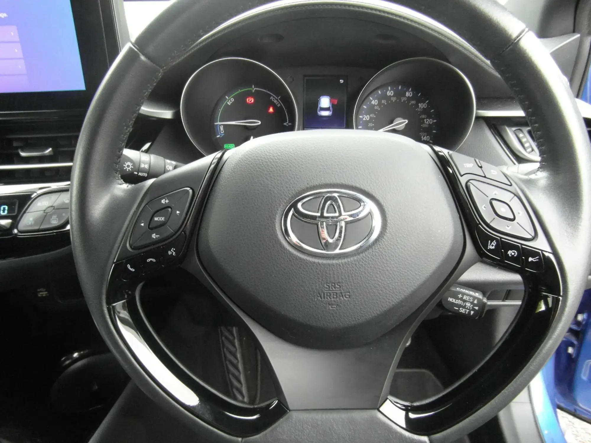 Toyota C-HR Hybrid Image 37