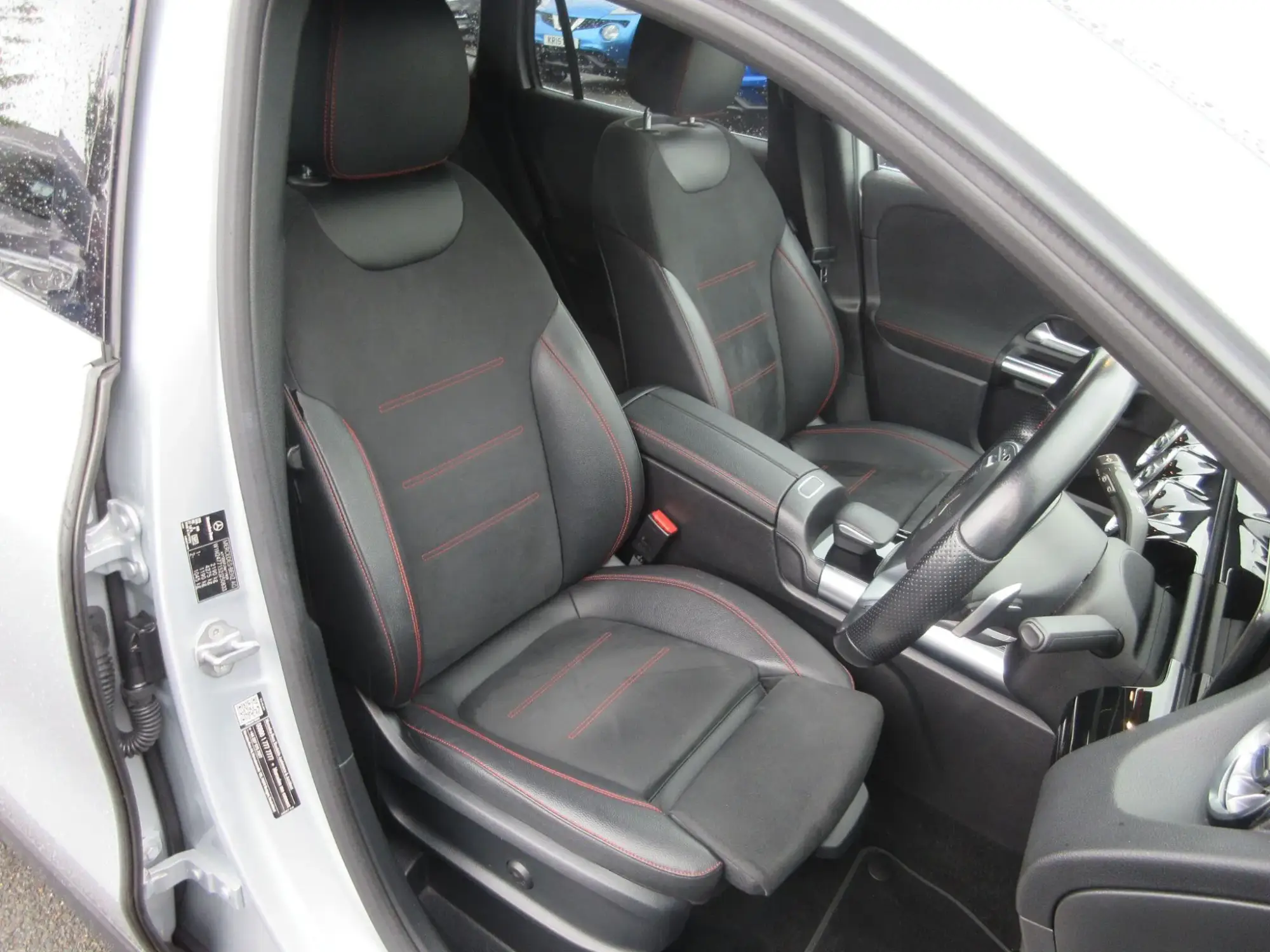 Mercedes-Benz GLA Image 17