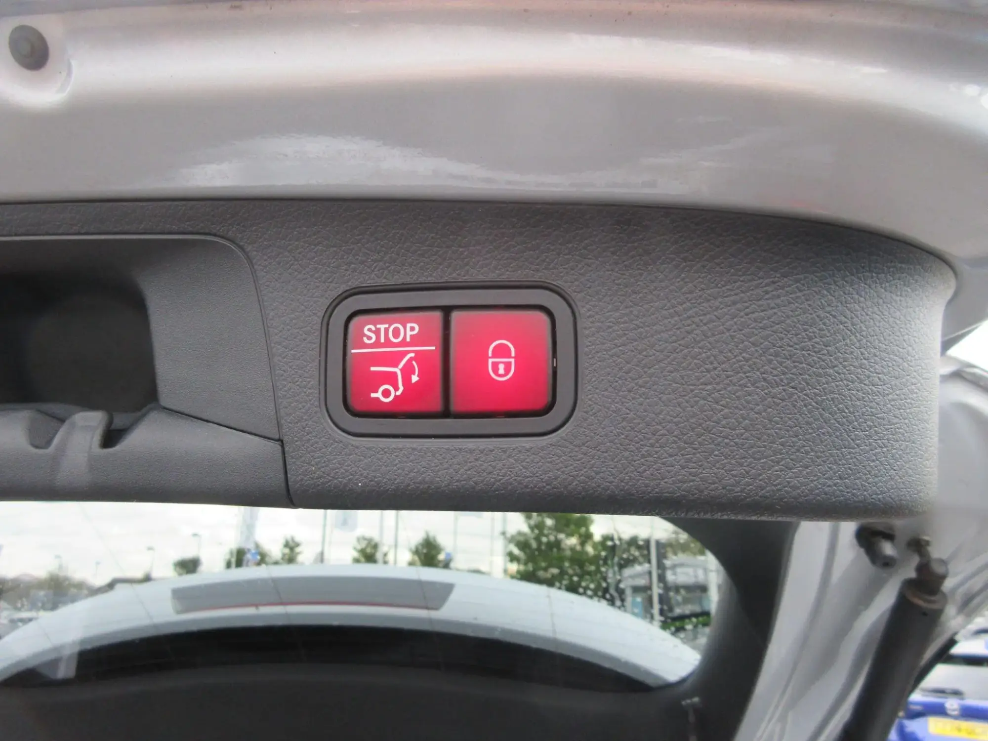 Mercedes-Benz GLA Image 33