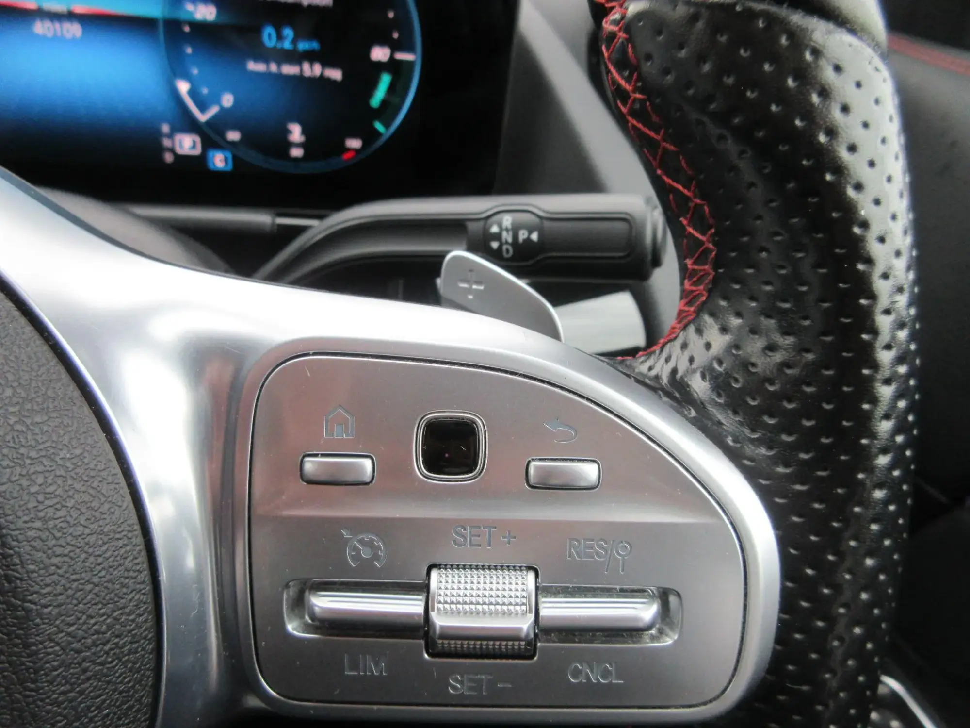 Mercedes-Benz GLA Image 41