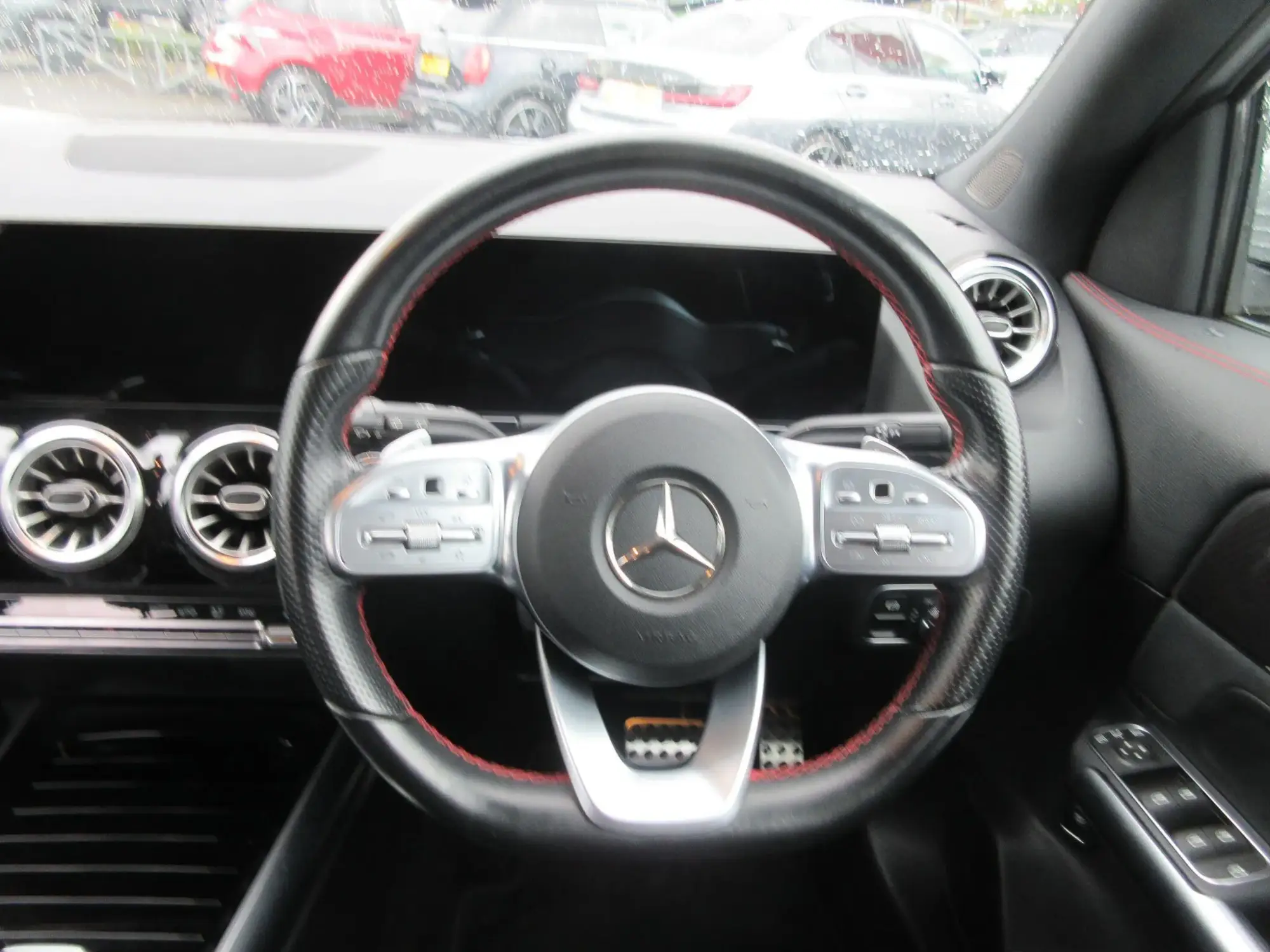 Mercedes-Benz GLA Image 76